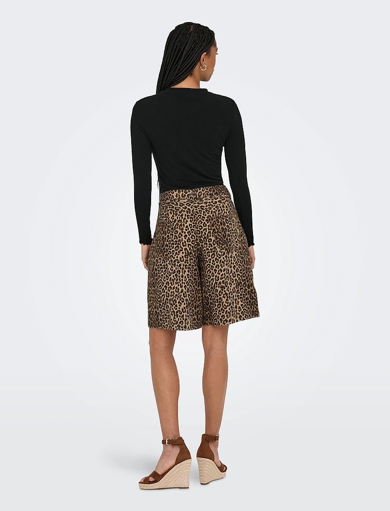 ONLY - ONLNAOMI STRING AOP BERMUDA SHORTS OTW - bermudashorts - toasted coconut - 3