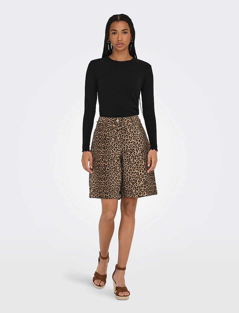 ONLY - ONLNAOMI STRING AOP BERMUDA SHORTS OTW - bermudashorts - toasted coconut - 5