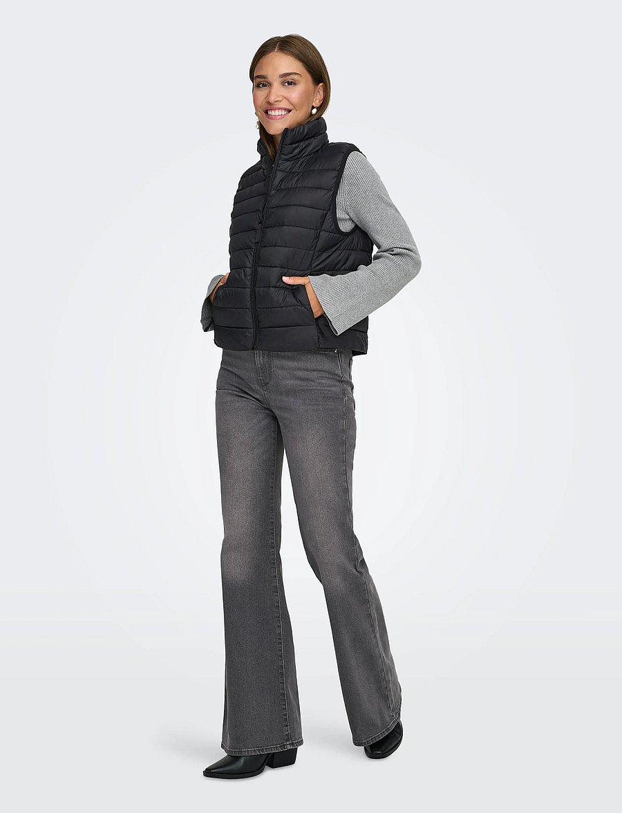 ONLY - ONLTAHIA LW QUILTED WAISTCOAT OTW NOOS - frühlingsjacken - black - 4