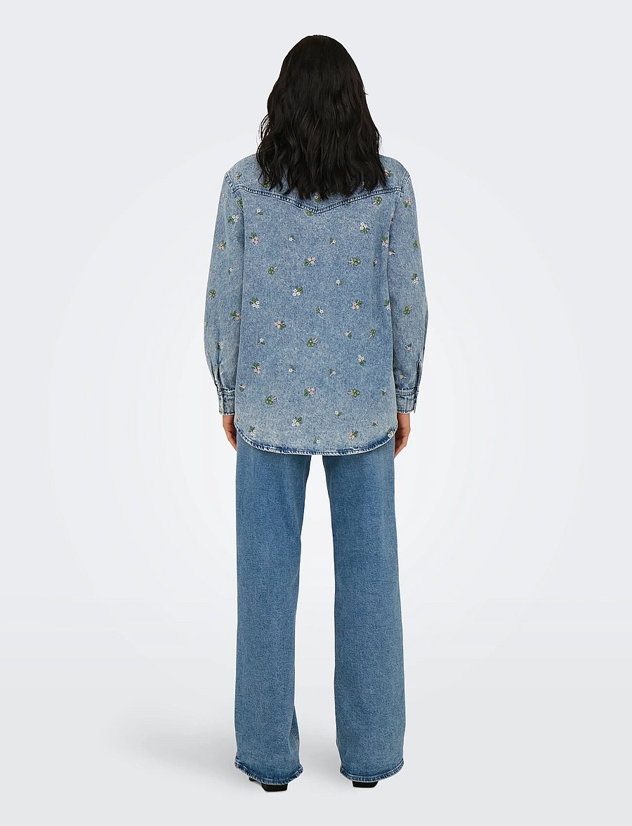 ONLY - ONLVERA L/S FLOWER EMB SHIRT DNM NOOS - jeanshemden - light blue denim - 3