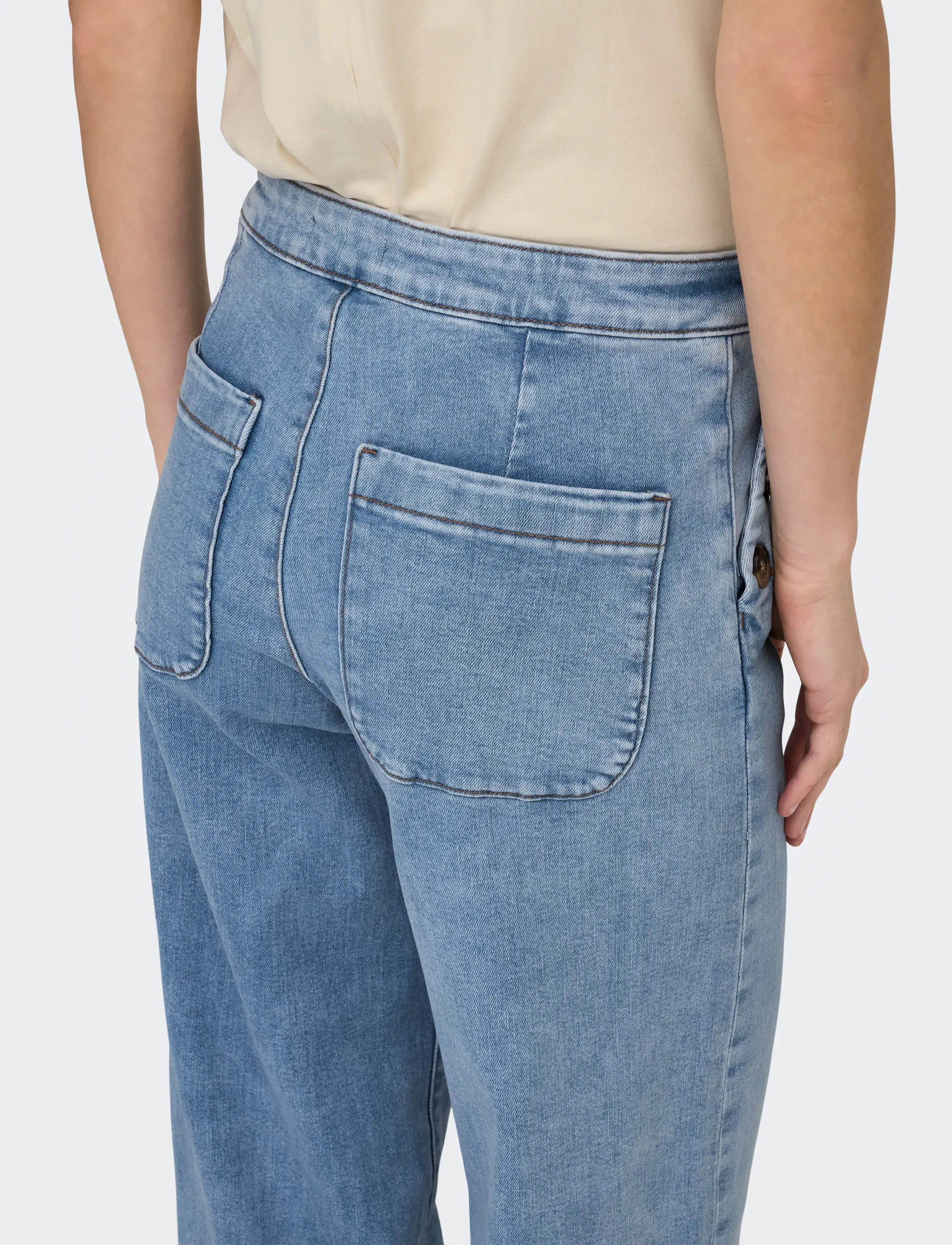 ONLY - ONLMADISON HW BUTTON WIDE DNM GEN223NOOS - wide leg jeans - light blue denim - 5