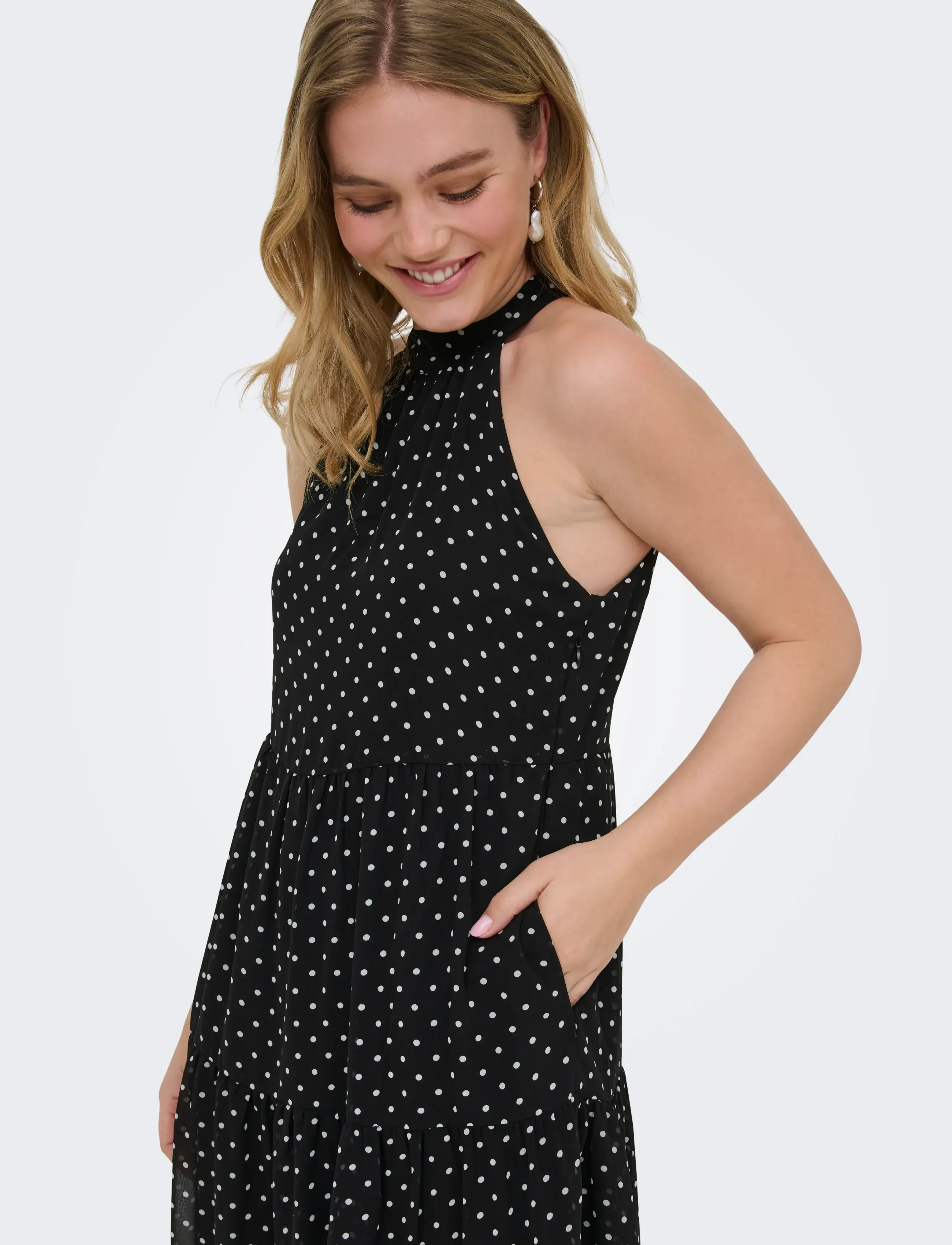 ONLY - ONLPETRA LIFE HALTER NECK ANK DRESS WVN - evening dresses - black - 5