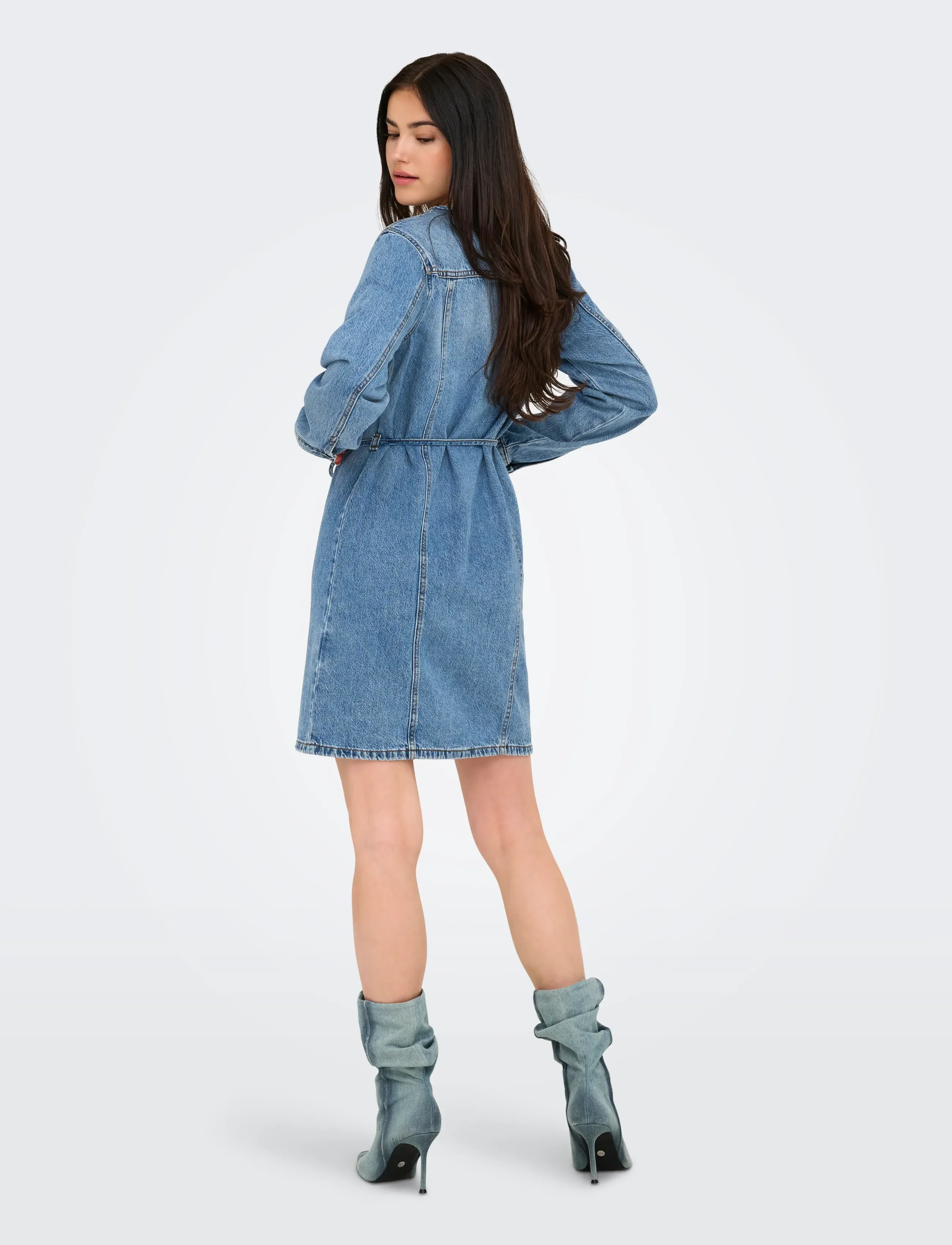 ONLY - ONLMINNIE NO COLLAR BELT DENM DRESS - sukienki koszulowe - light blue denim - 3