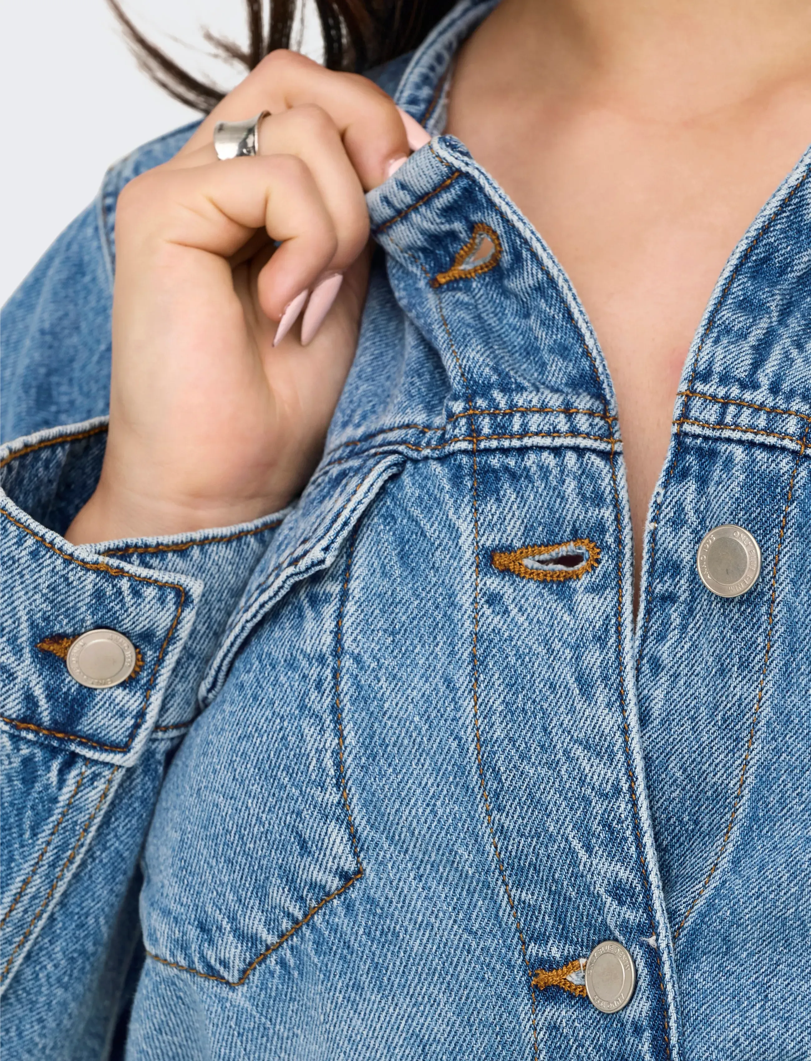 ONLY - ONLMINNIE NO COLLAR BELT DENM DRESS - sukienki koszulowe - light blue denim - 5