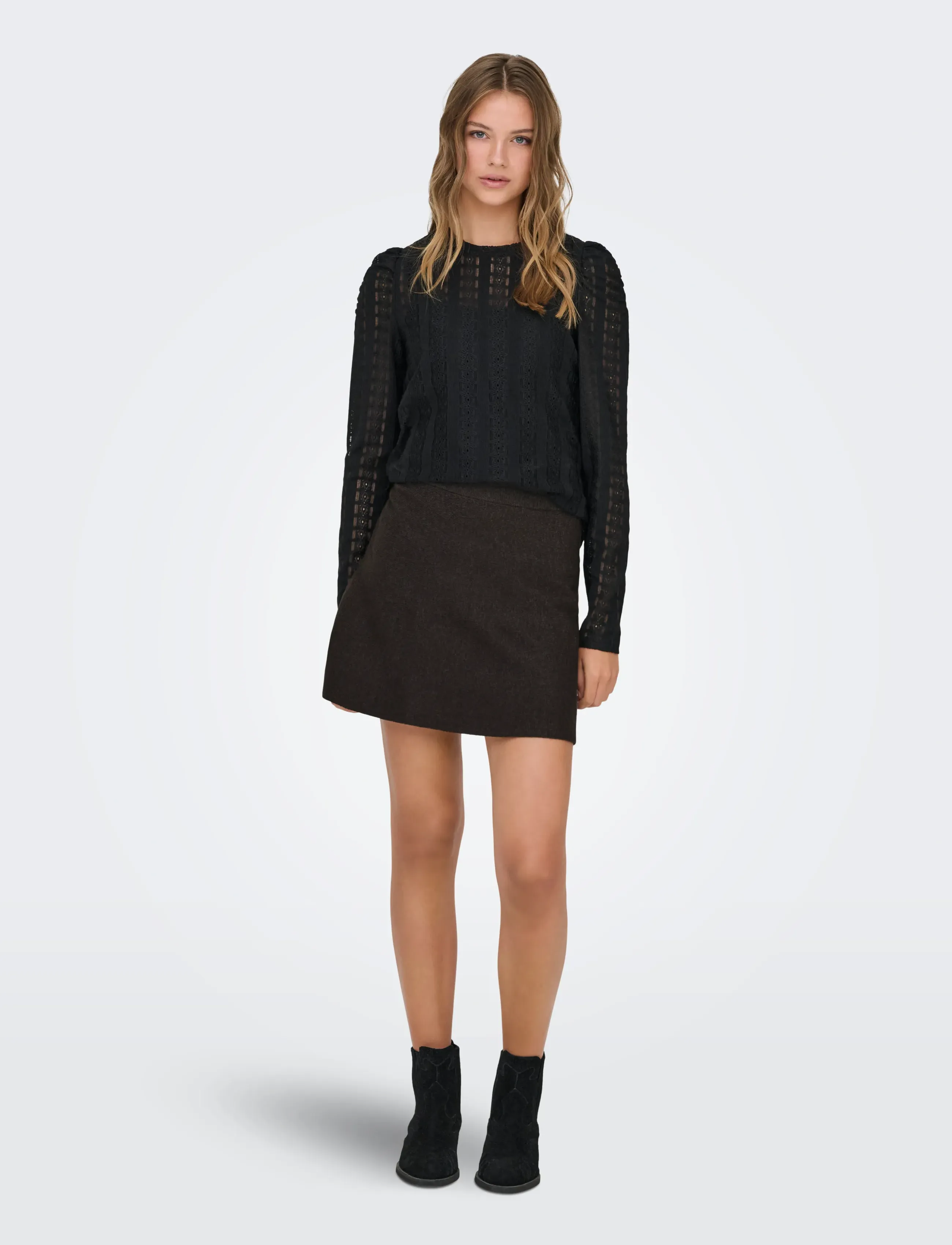 ONLY - ONLCOSIMA SHORT SKATER SKIRT EX KNT - miniseelikud - chocolate torte - 4
