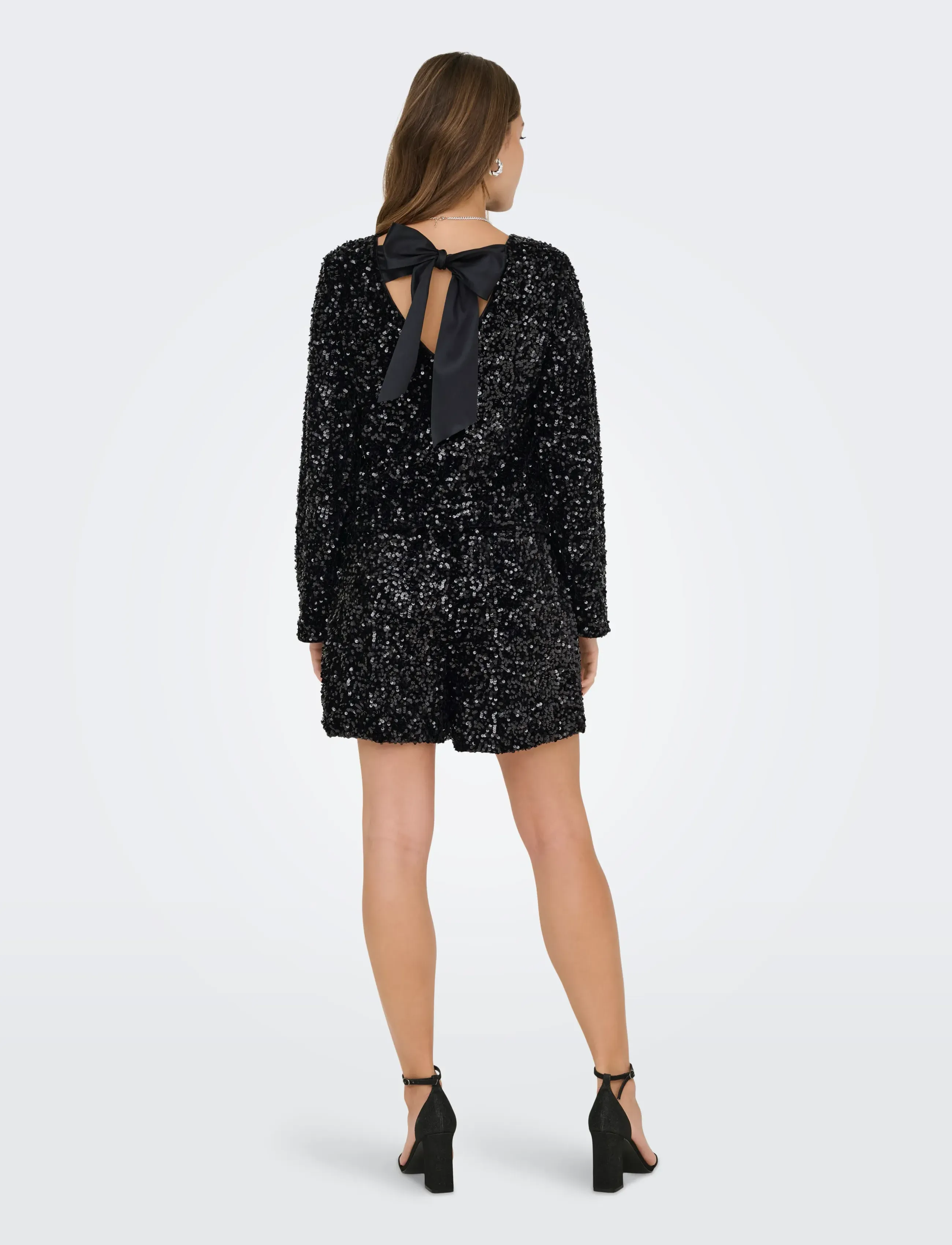 ONLY - ONLCONFIDENCE NEW SEQUINS SHORTS JRS - lühikesed vabaajapüksid - black - 3