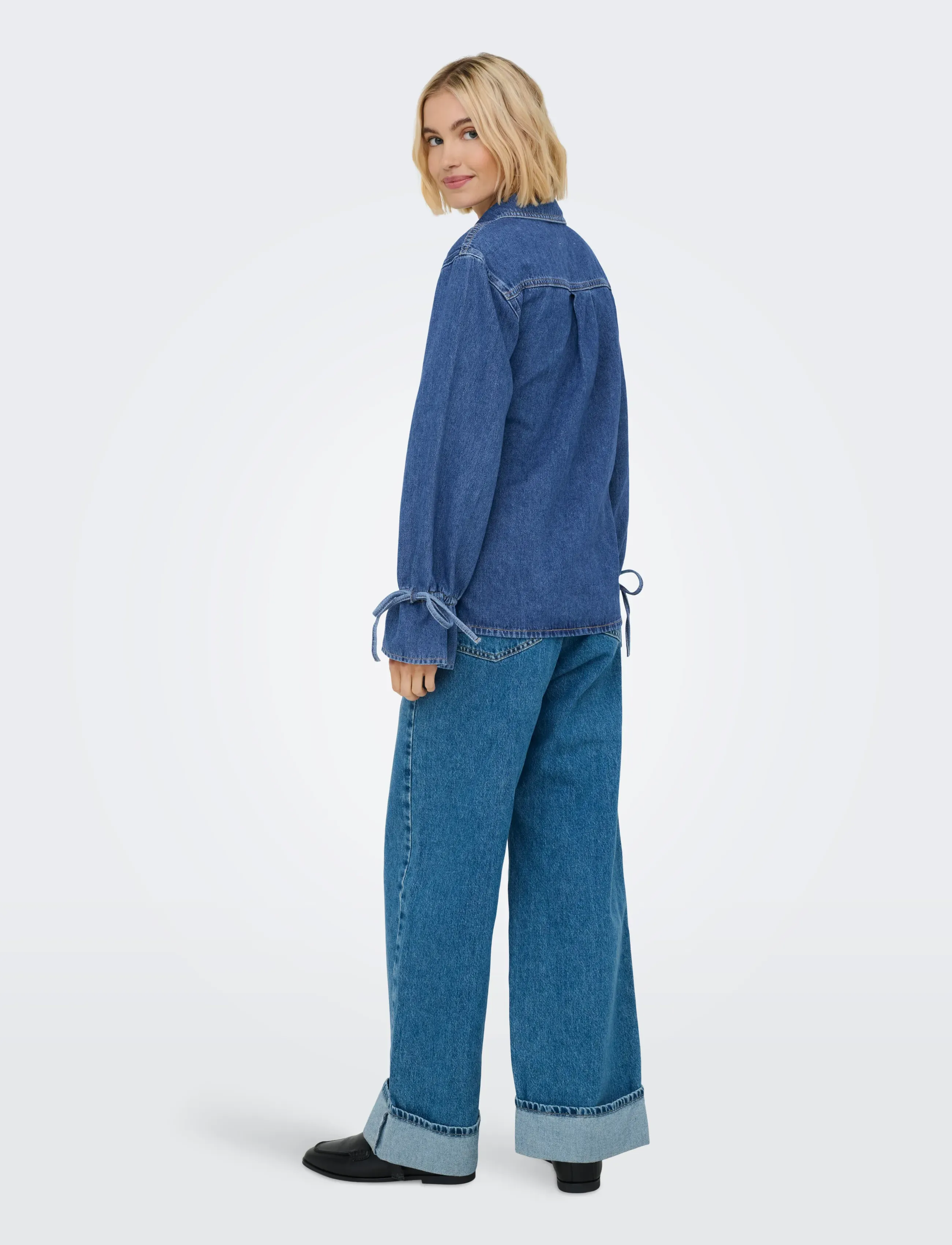 ONLY - ONLSMILLA LS ASYM TIE SHIRT DNM CS SIK - jeansskjortor - medium blue denim - 3