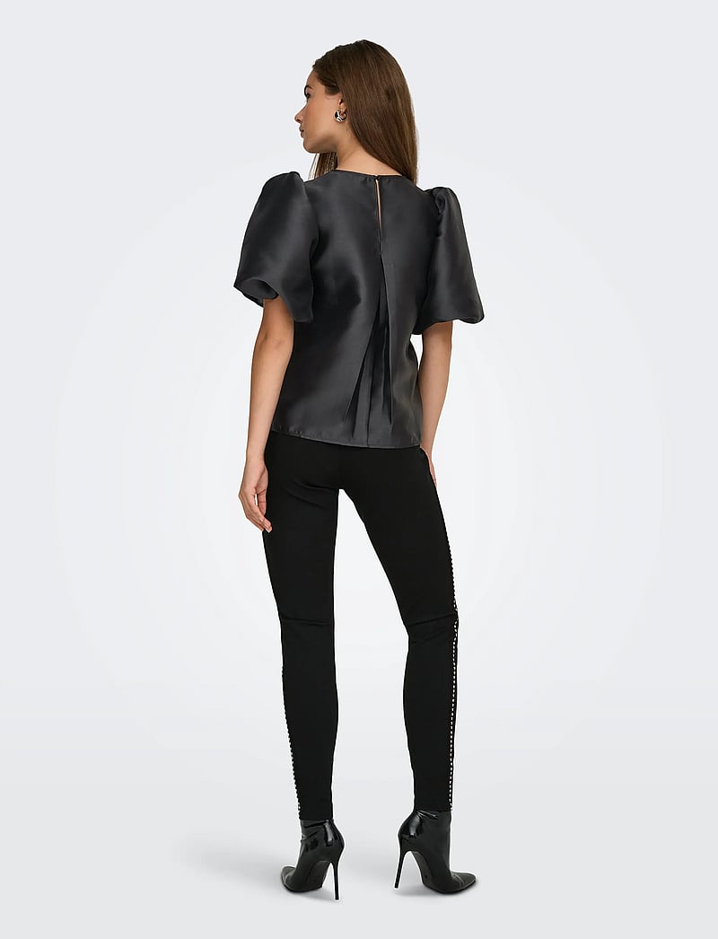 ONLY - ONLMANNY 2/4 HEAVY SATIN TOP WVN CS - lühikeste varrukatega pluusid - black - 3