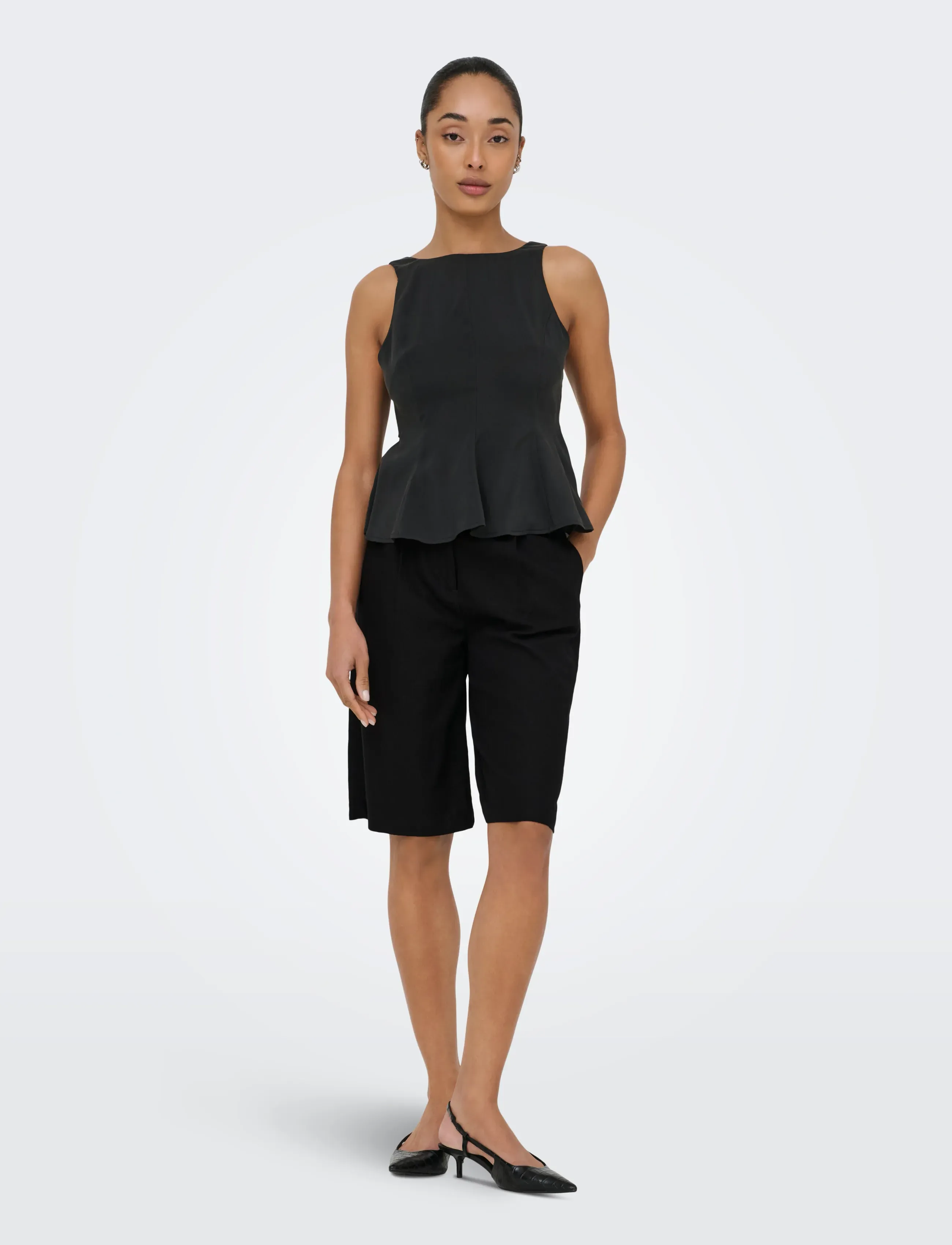 ONLY - ONLGOA HW LINEN BL LONG SHORTS CC TLR - leinen-shorts - black - 4