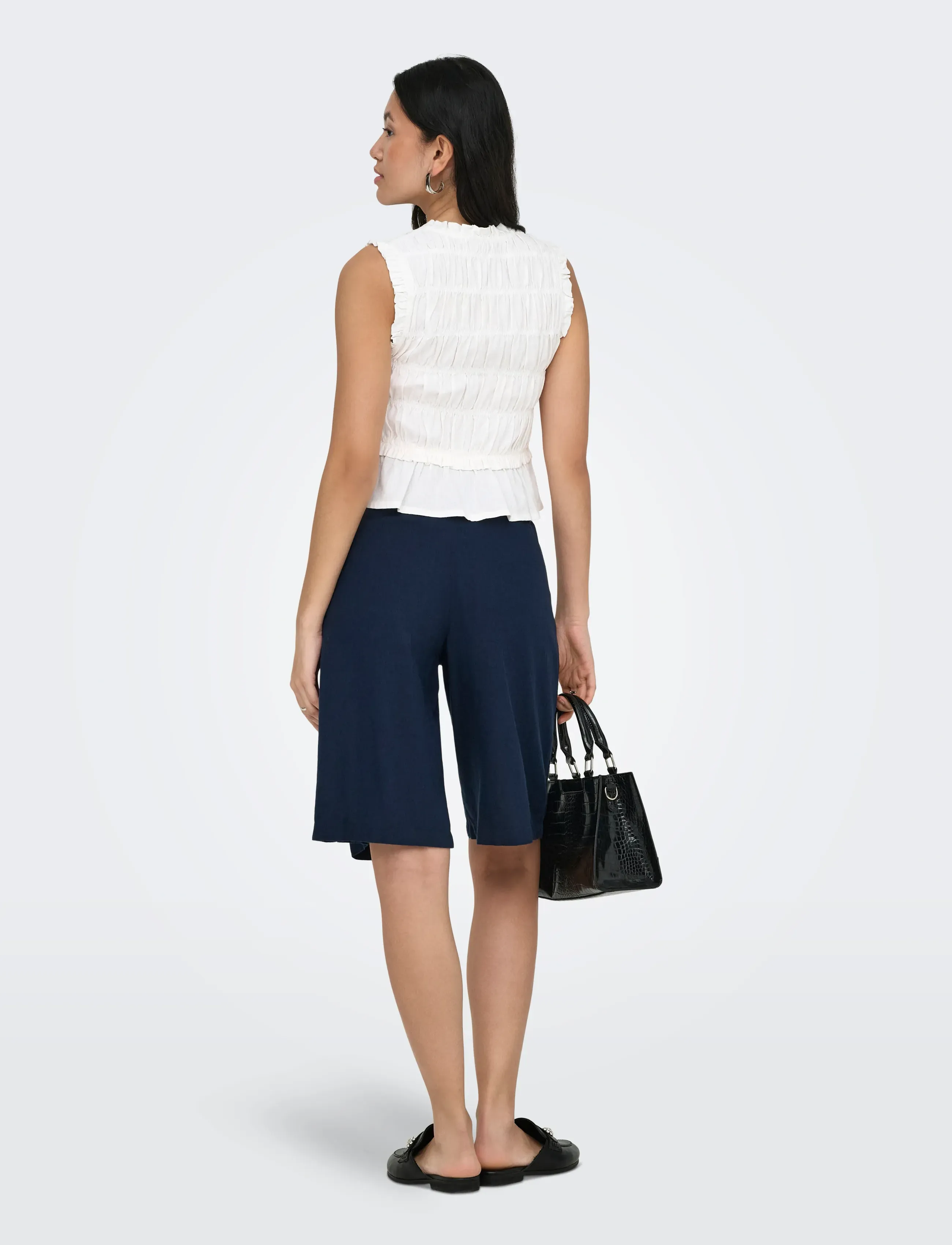 ONLY - ONLGOA HW LINEN BL LONG SHORTS CC TLR - linased lühikesed püksid - navy blazer - 3