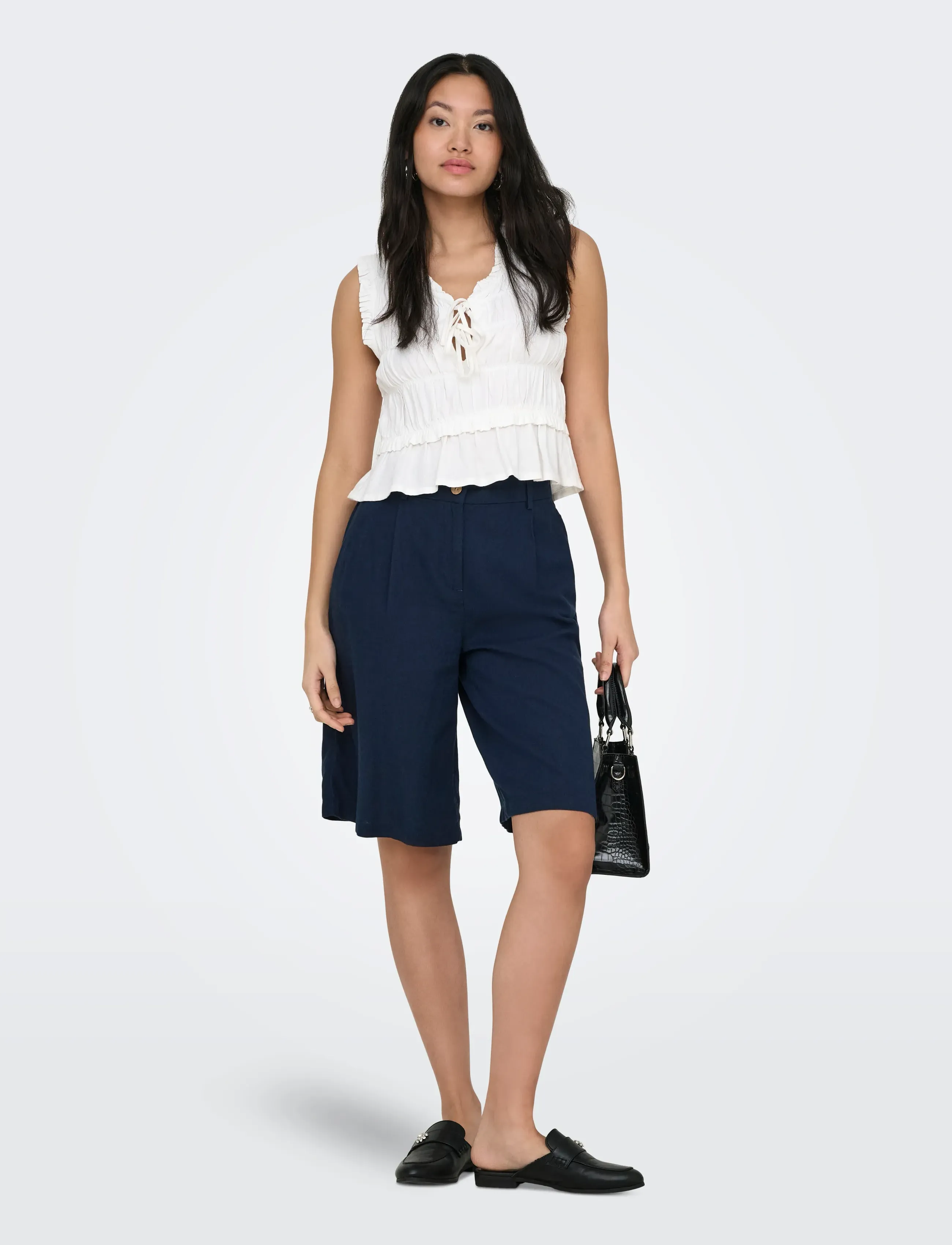 ONLY - ONLGOA HW LINEN BL LONG SHORTS CC TLR - linased lühikesed püksid - navy blazer - 4