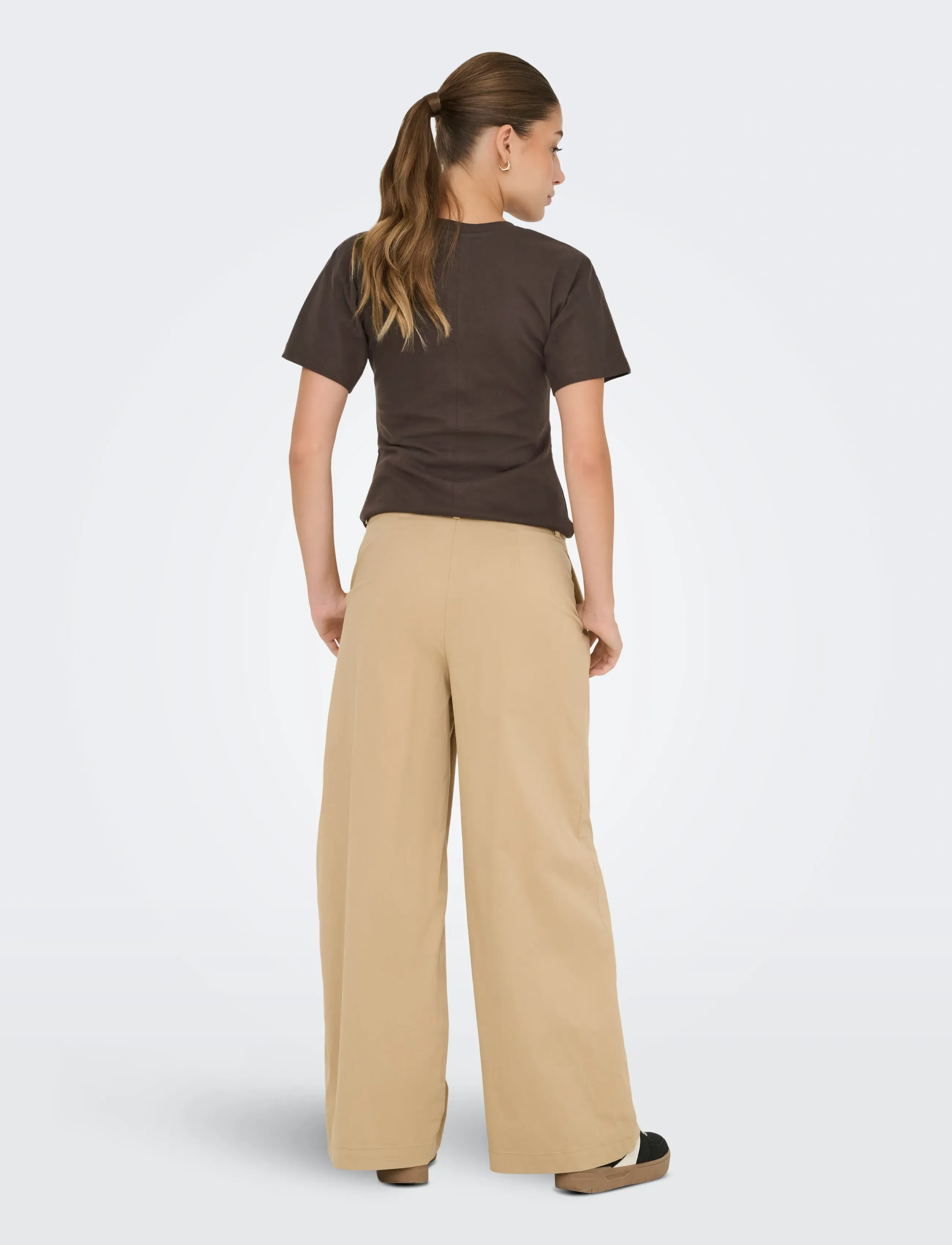 ONLY - ONLMARIE S/S RUCHING TOP JRS NOOS - t-shirts - seal brown - 3