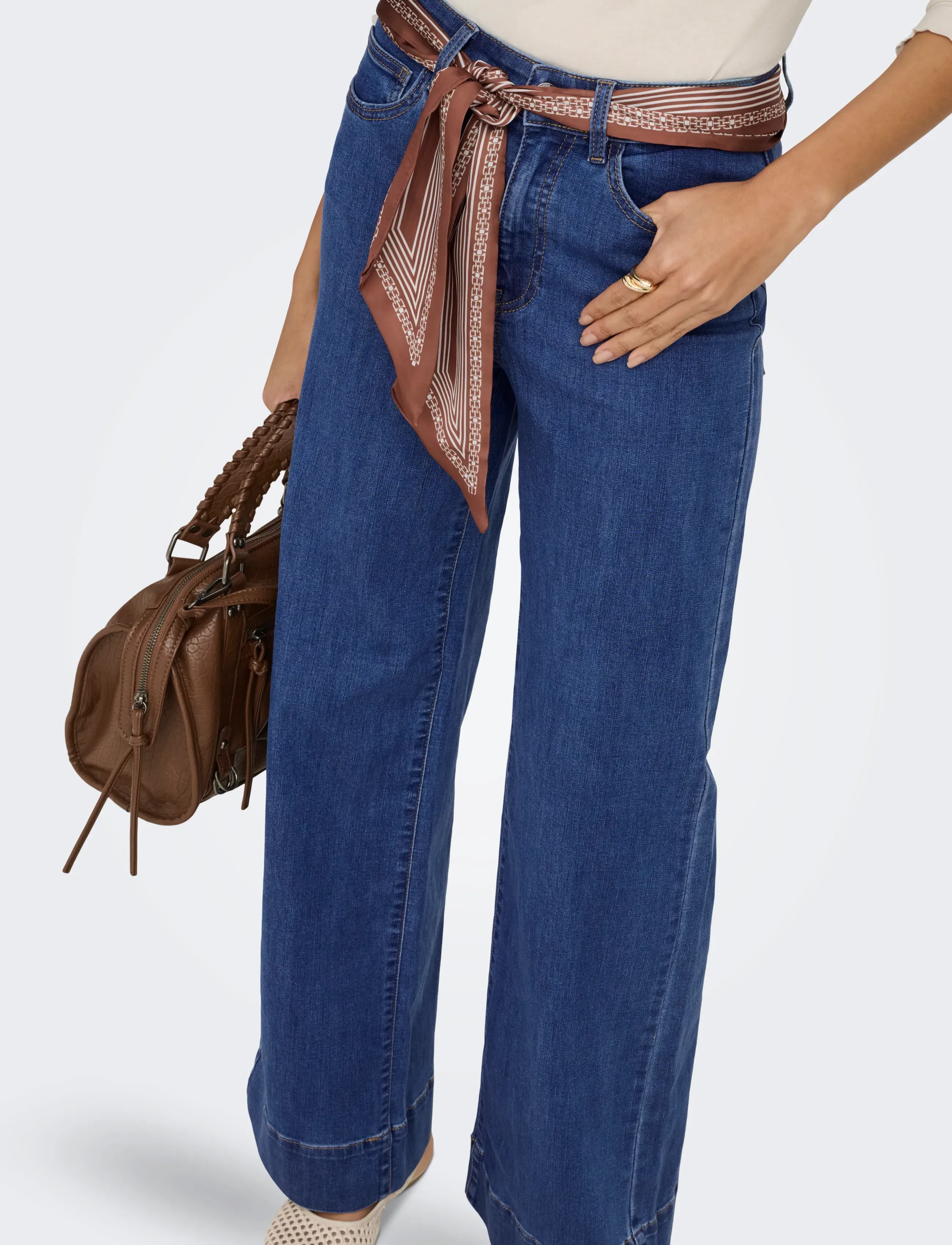 ONLY - ONLMADISON HW WIDE SCARF DNM GUA - brede jeans - medium blue denim - 5