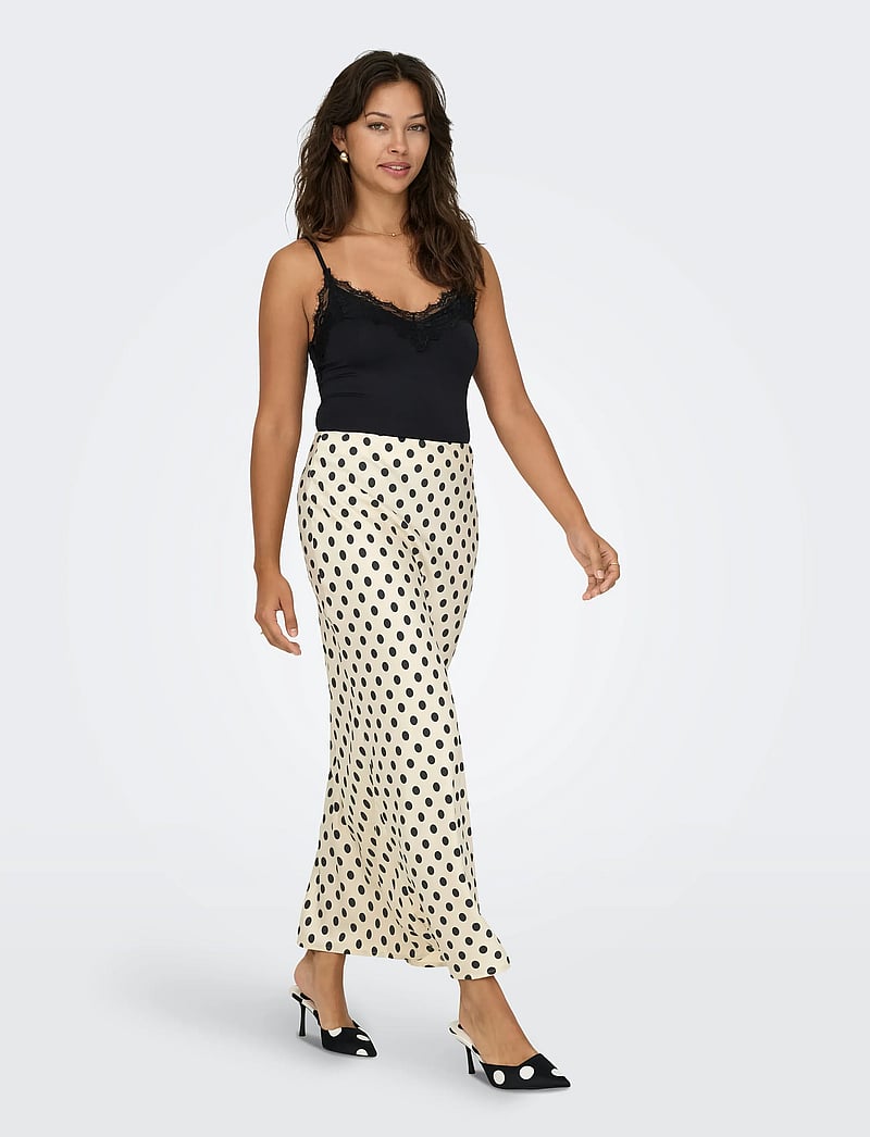 ONLY - ONLLYDIA LONG SATIN SKIRT WVN - satinröcke - frosted almond - 4