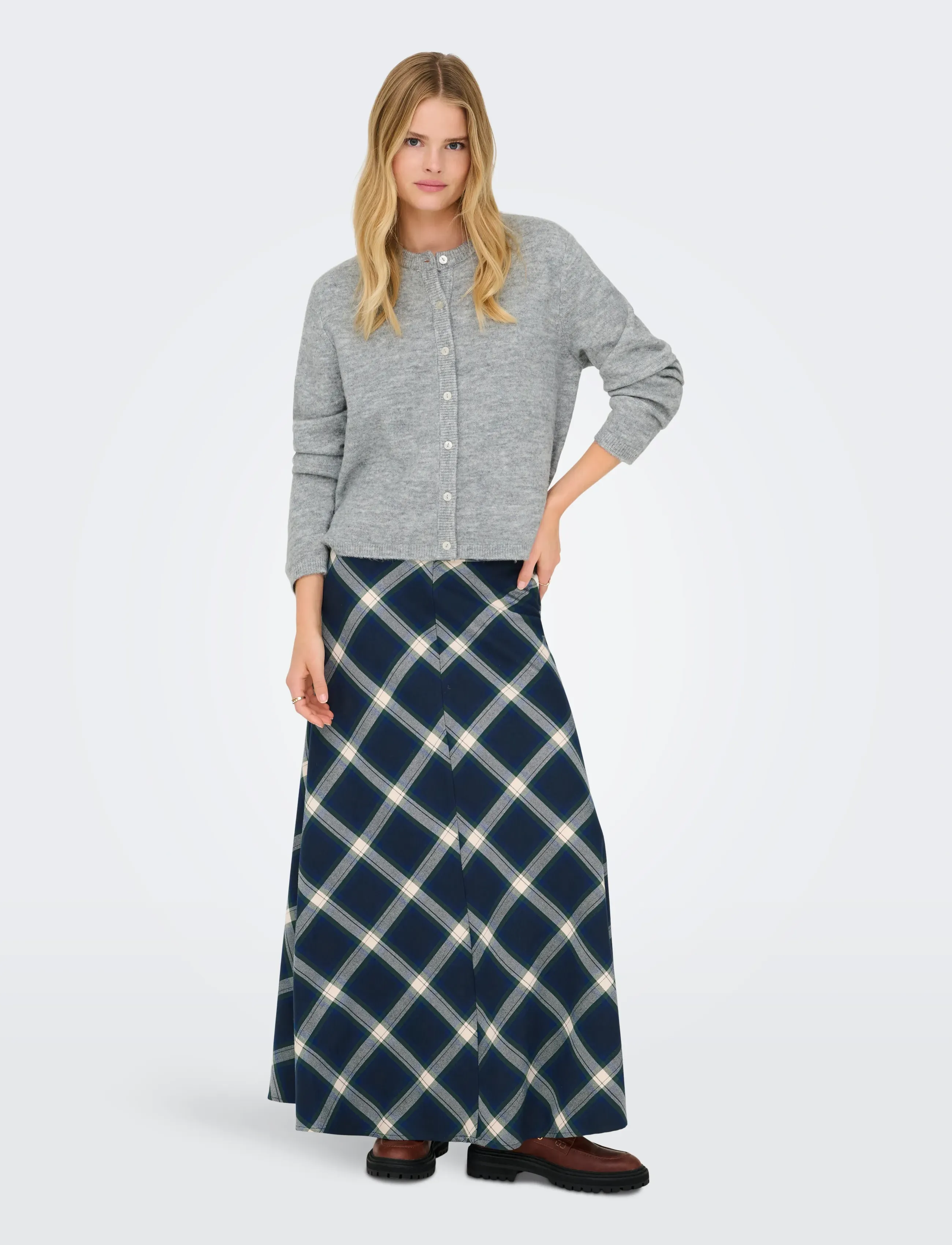 ONLY - ONLWREN CHECK LONG SKIRT WVN - night sky - 4