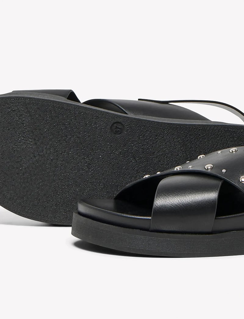 ONLY - ONLMINNIE-19 STUDS CROSS STRAP SANDAL - flade sandaler - black - 3