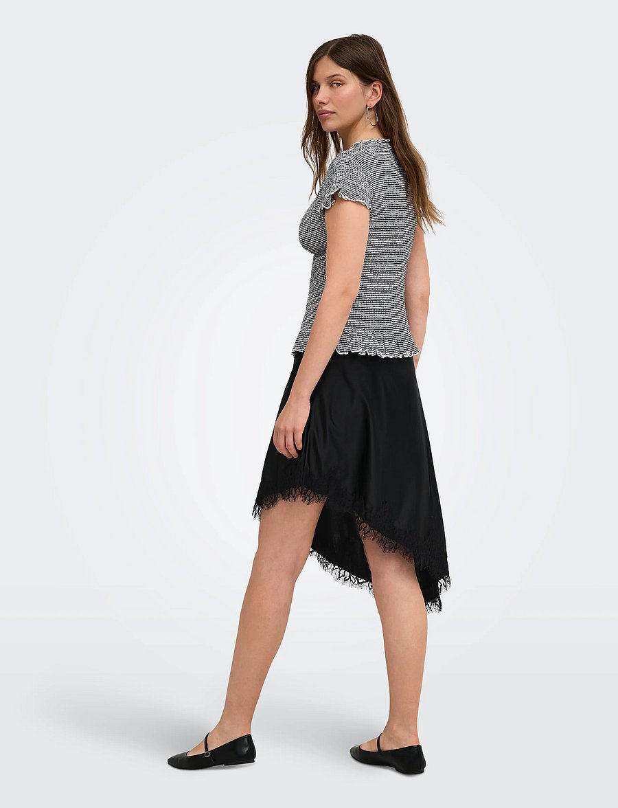 ONLY - ONLCELLE CAP SMOCK BOATNECK TOP JRS - crop tops - black - 3