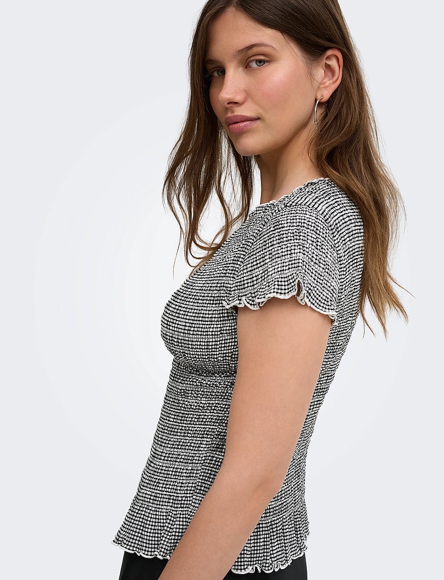 ONLY - ONLCELLE CAP SMOCK BOATNECK TOP JRS - crop tops - black - 5