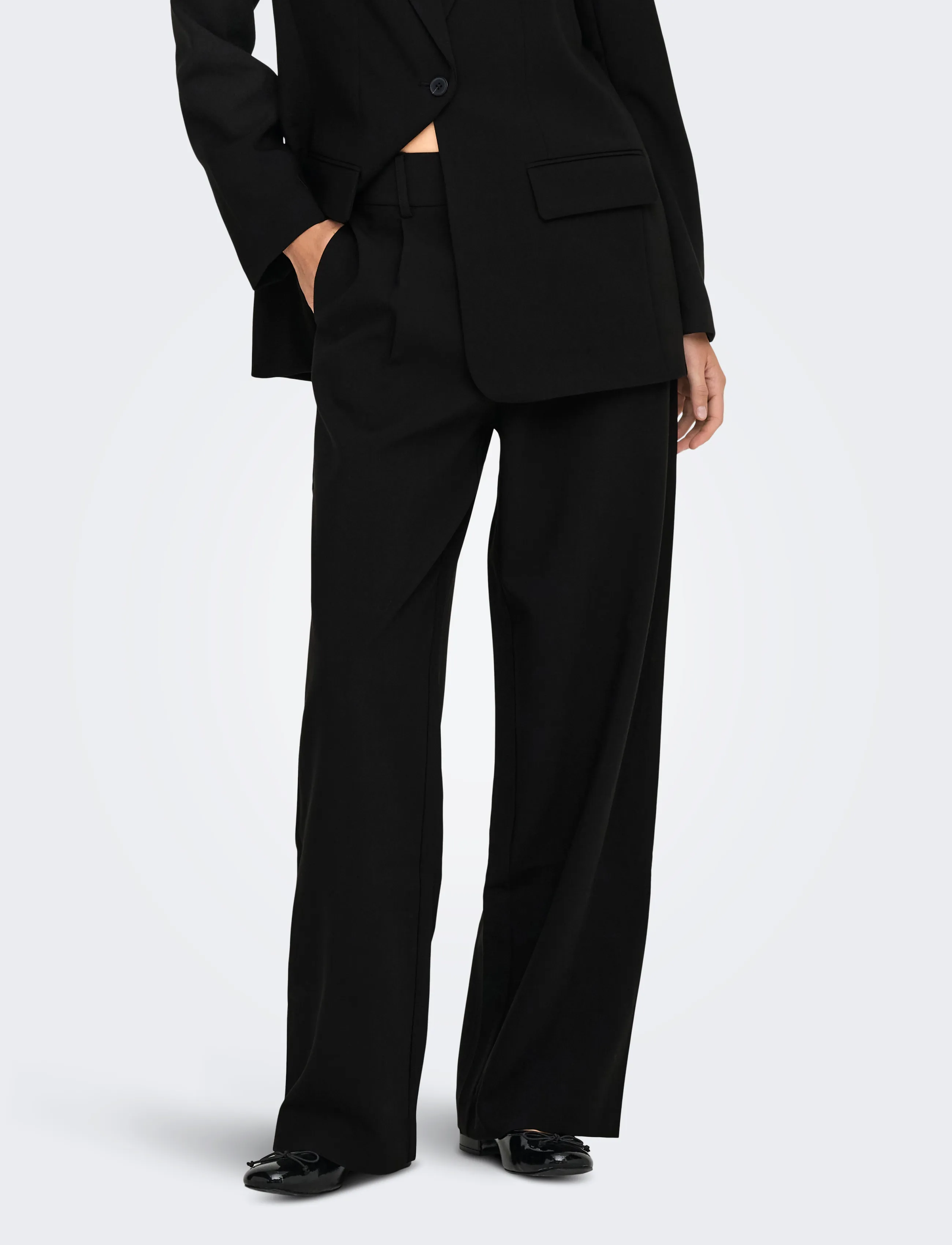 ONLY ONLLINDA-RAVEN HW STR PANTS TLR - Noor - BLACK / black