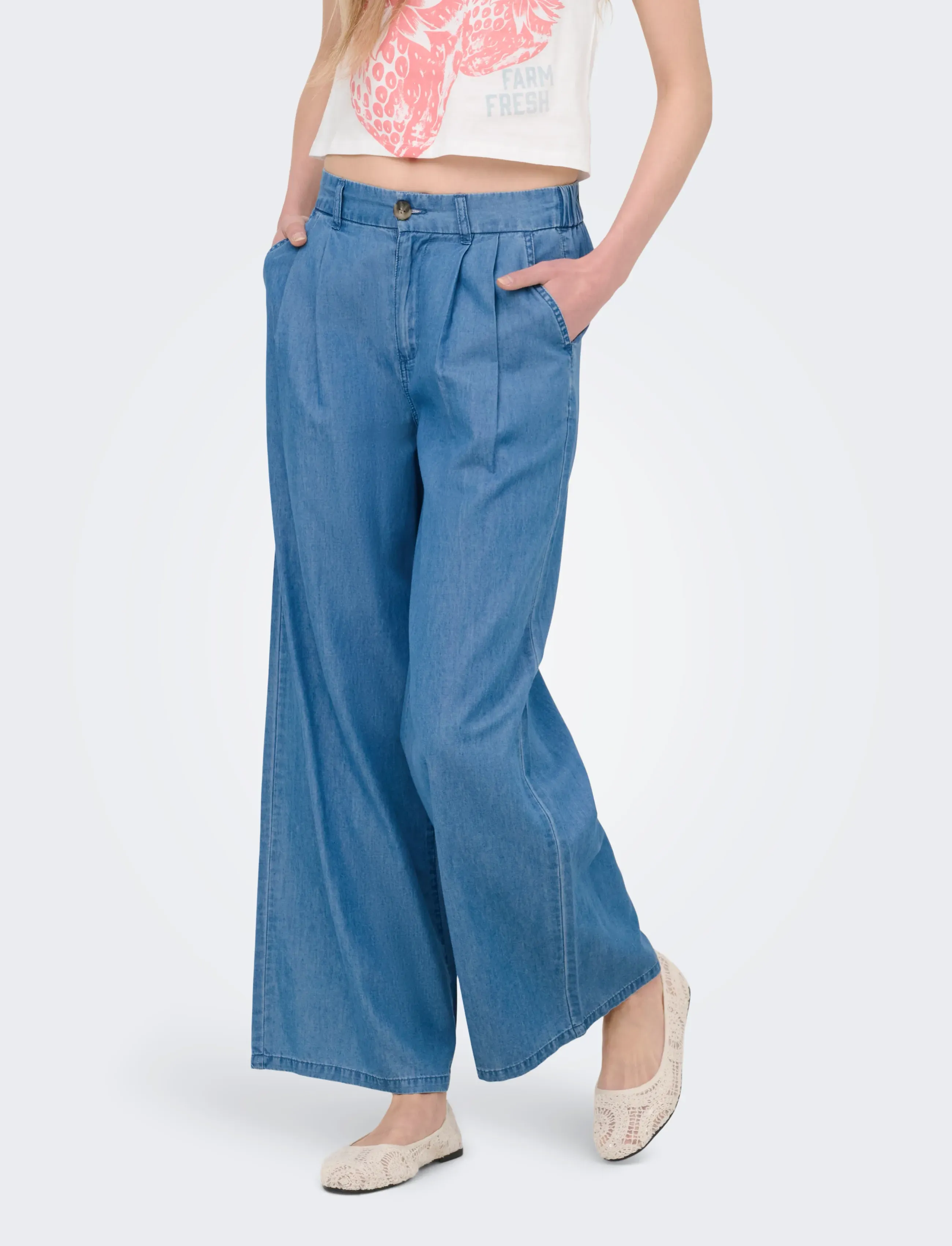 ONLY ONLBEA HW DNM WIDE DNM BJ - Officewear - MEDIUM BLUE DENIM / blue