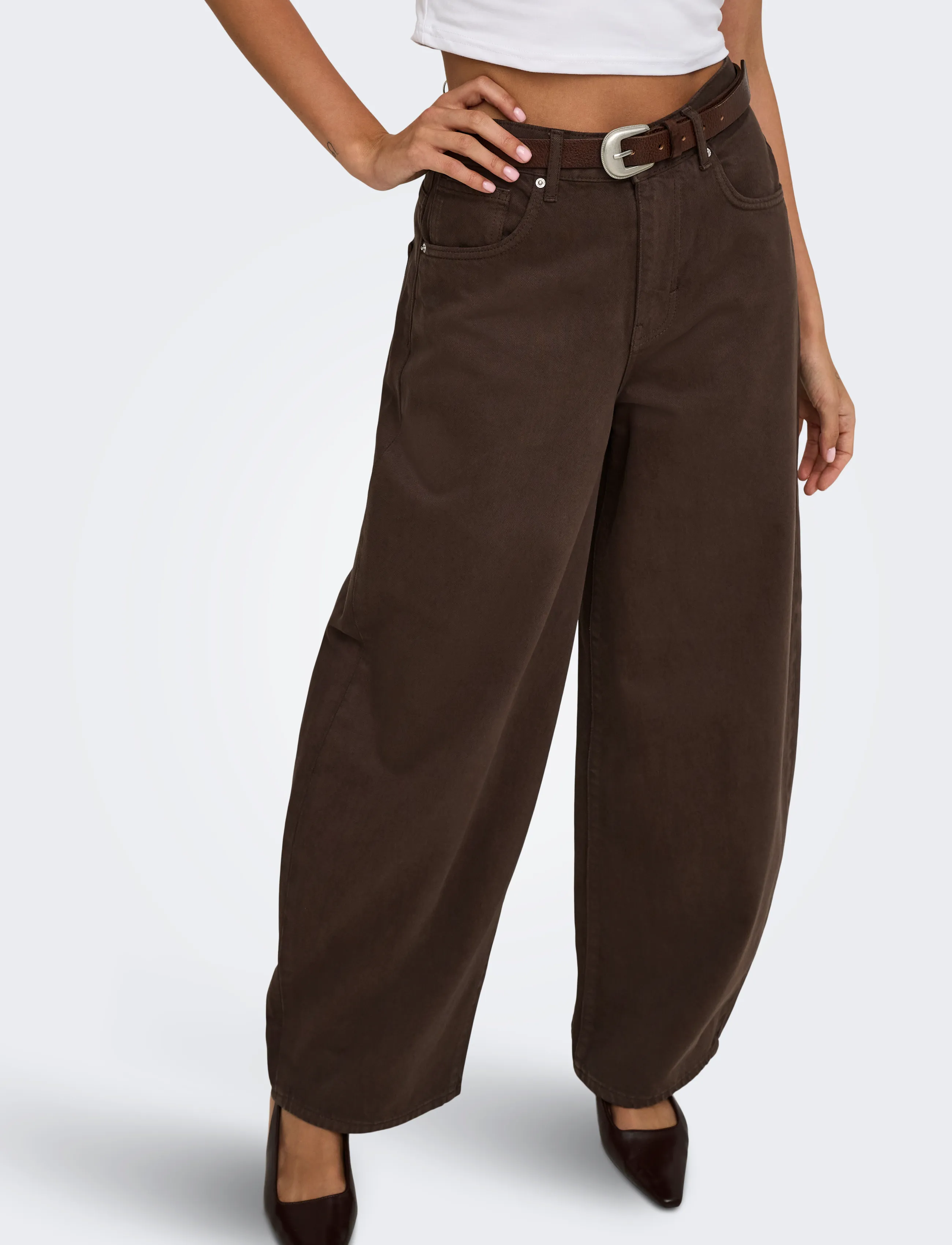 ONLY Onltaylor Hw Barrel Brown Dnm Azg320 baggy jeans dam – bild 6