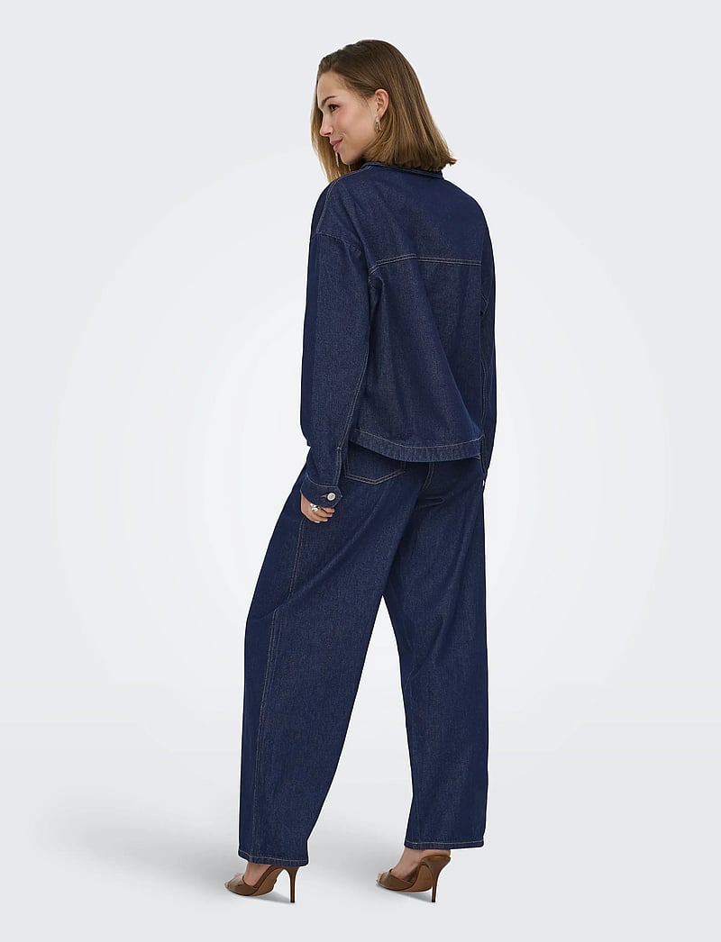 ONLY - ONLLARA LS DNM SHACKET GUA NOOS - forårsjakker - dark blue denim - 3