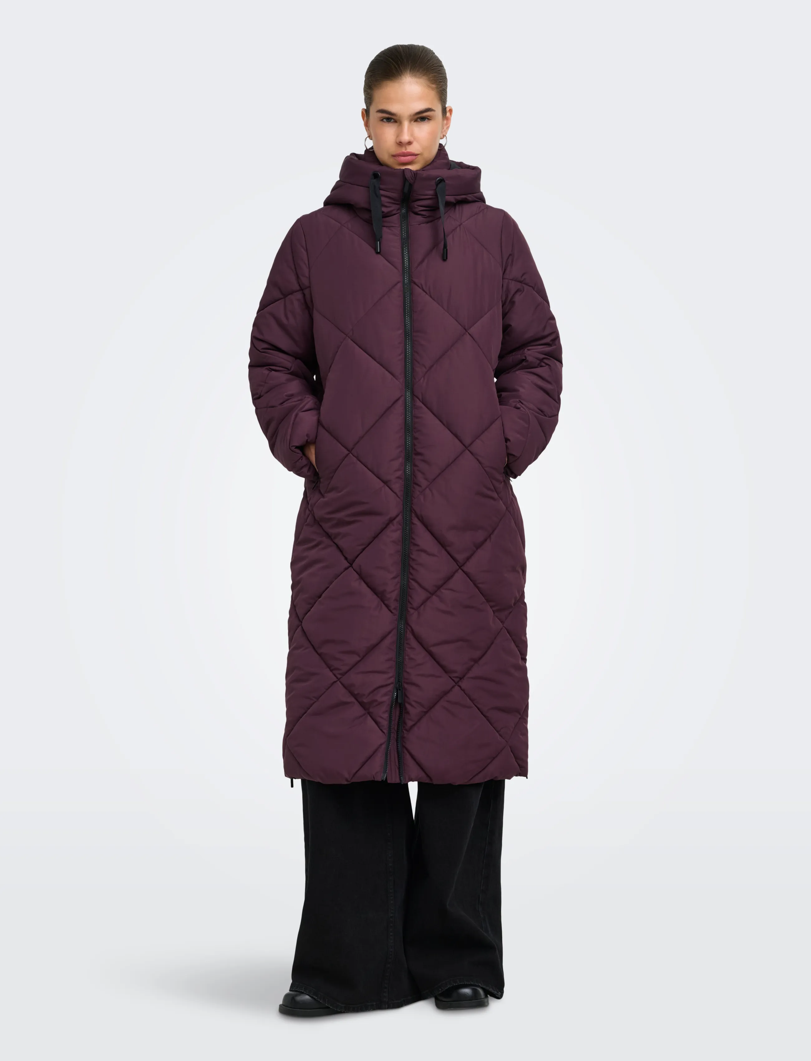 ONLY ONLMAGGI LONG HOOD PUFFER CC OTW - Clothing - FUDGE / burgundy