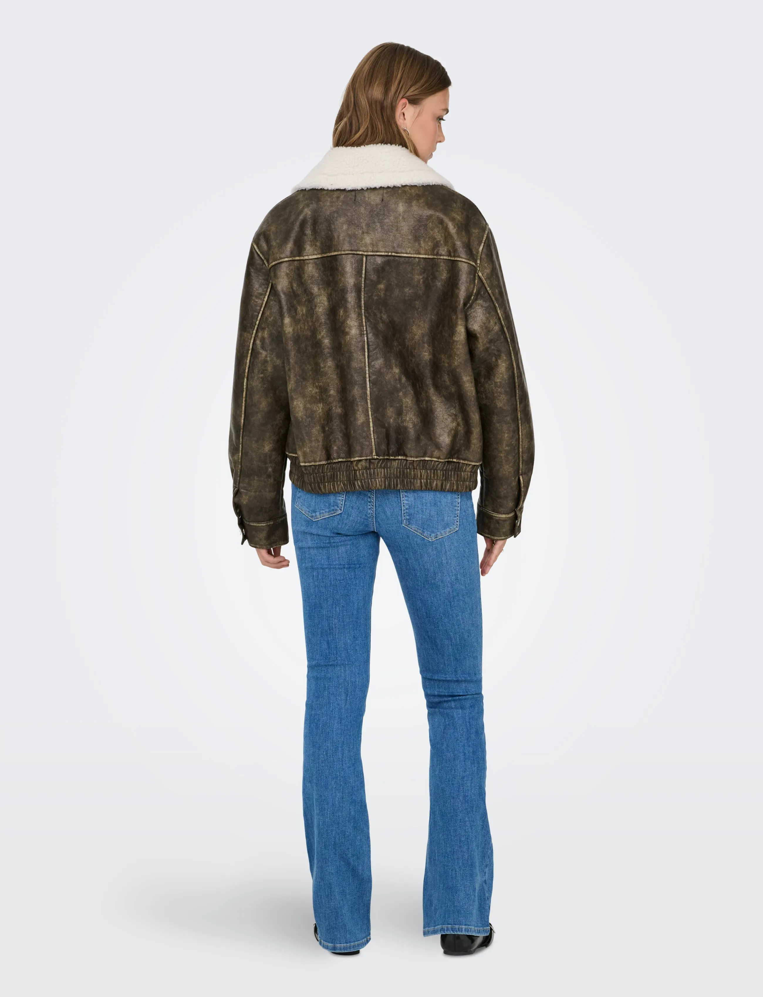 ONLY - ONLINGRID FAUX LEATHER WASHED BOMBER OTW - tunna jackor - chocolate martini - 3