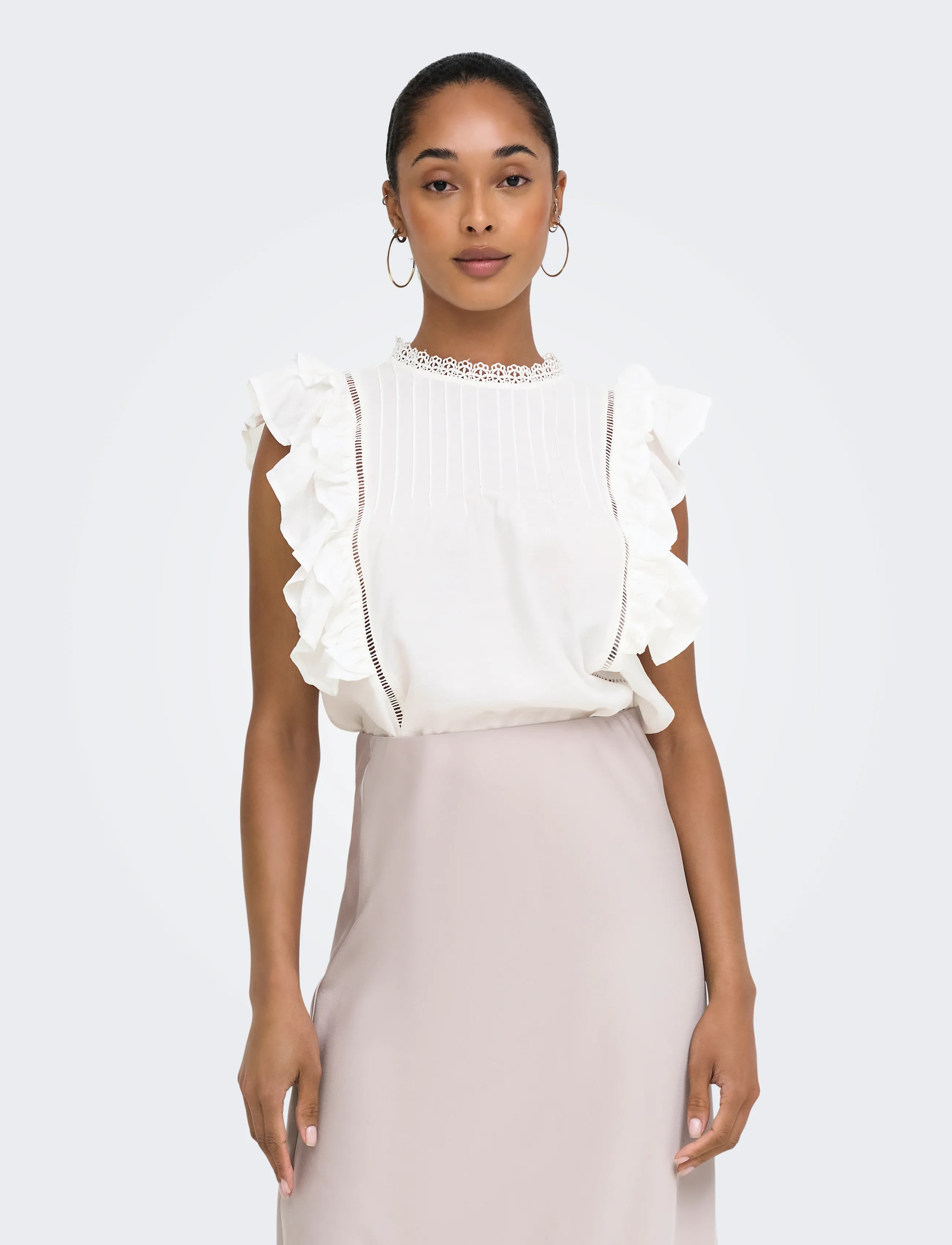 ONLY ONLLUNA SL FRILL TOP WVN - Blūzes bez piedurknēm - CLOUD DANCER / white