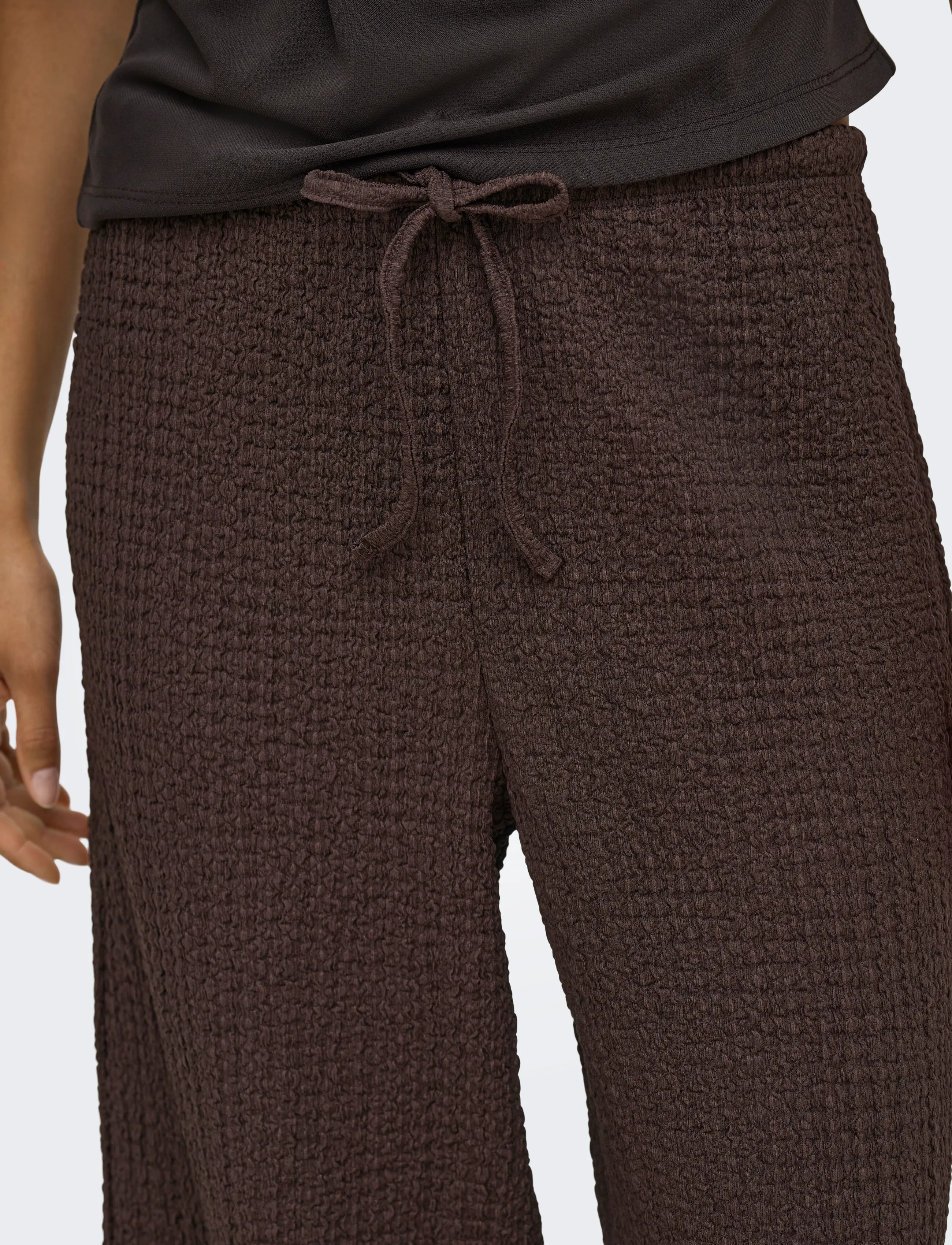 ONLY - ONLERIKKA HW WIDE CRINKLE PANT PNT - laia säärega püksid - coffee bean - 5