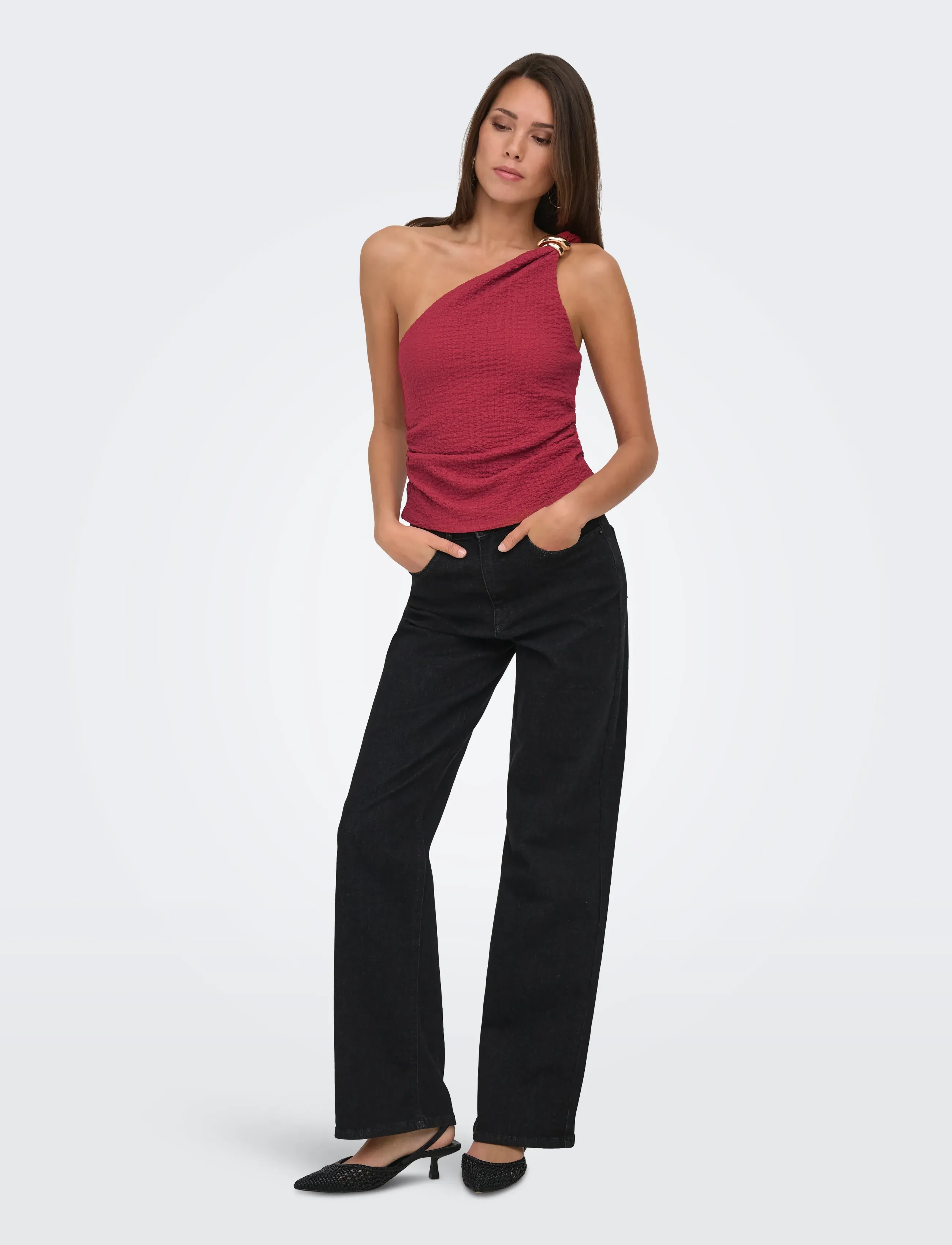 ONLY - ONLERIKKA ASSYMETRIC CRINKLE TOP PNT - Ärmellose tops - brick red - 4