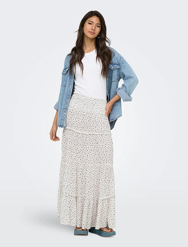 ONLY - ONLFERNANDA LIFE LAYRED LONG SKIRT NOOS - maxi nederdele - cloud dancer - 4