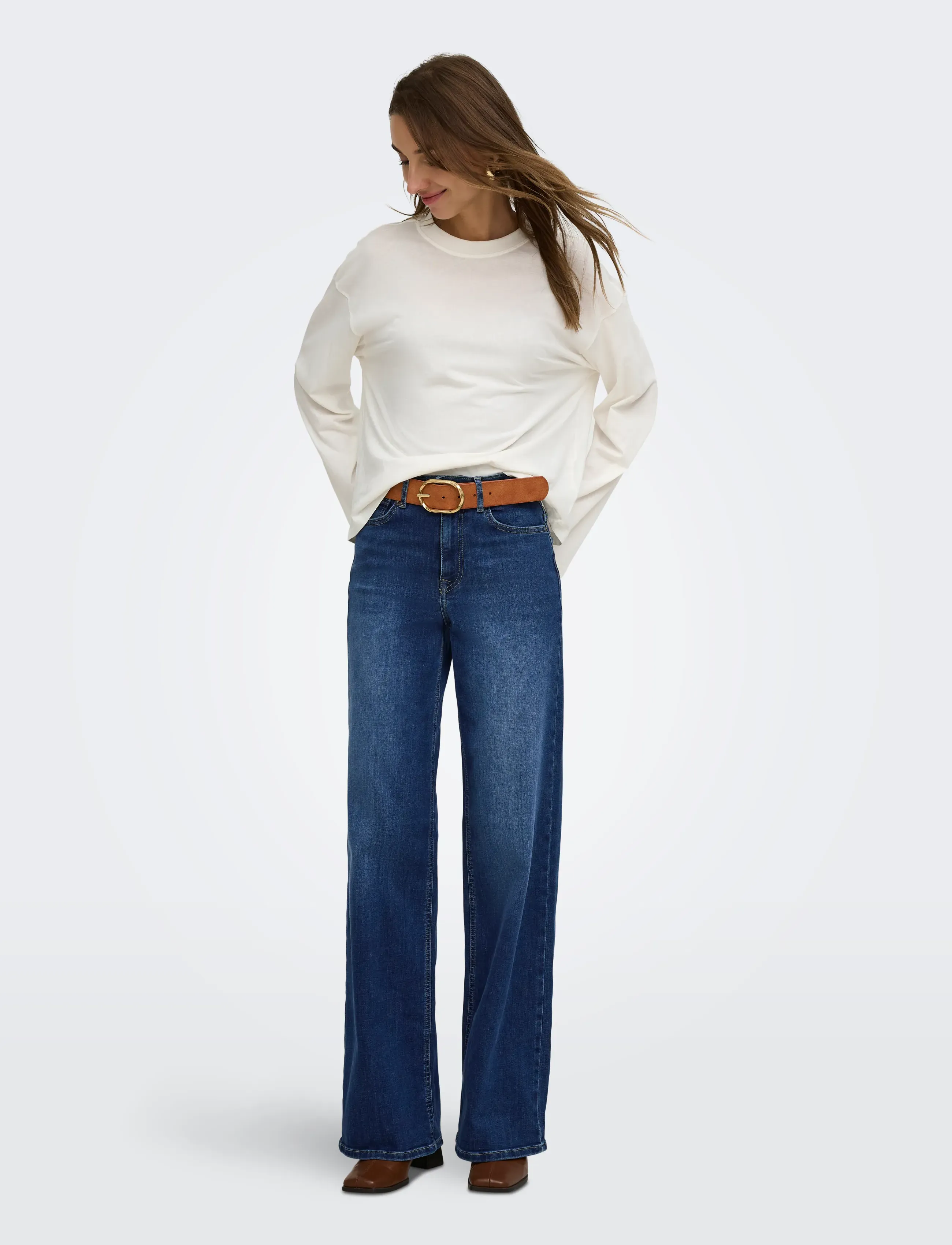 ONLY - ONLMADISON BLUSH HW WIDE DNM DOT229 NOOS - hosen mit weitem bein - dark blue denim - 4
