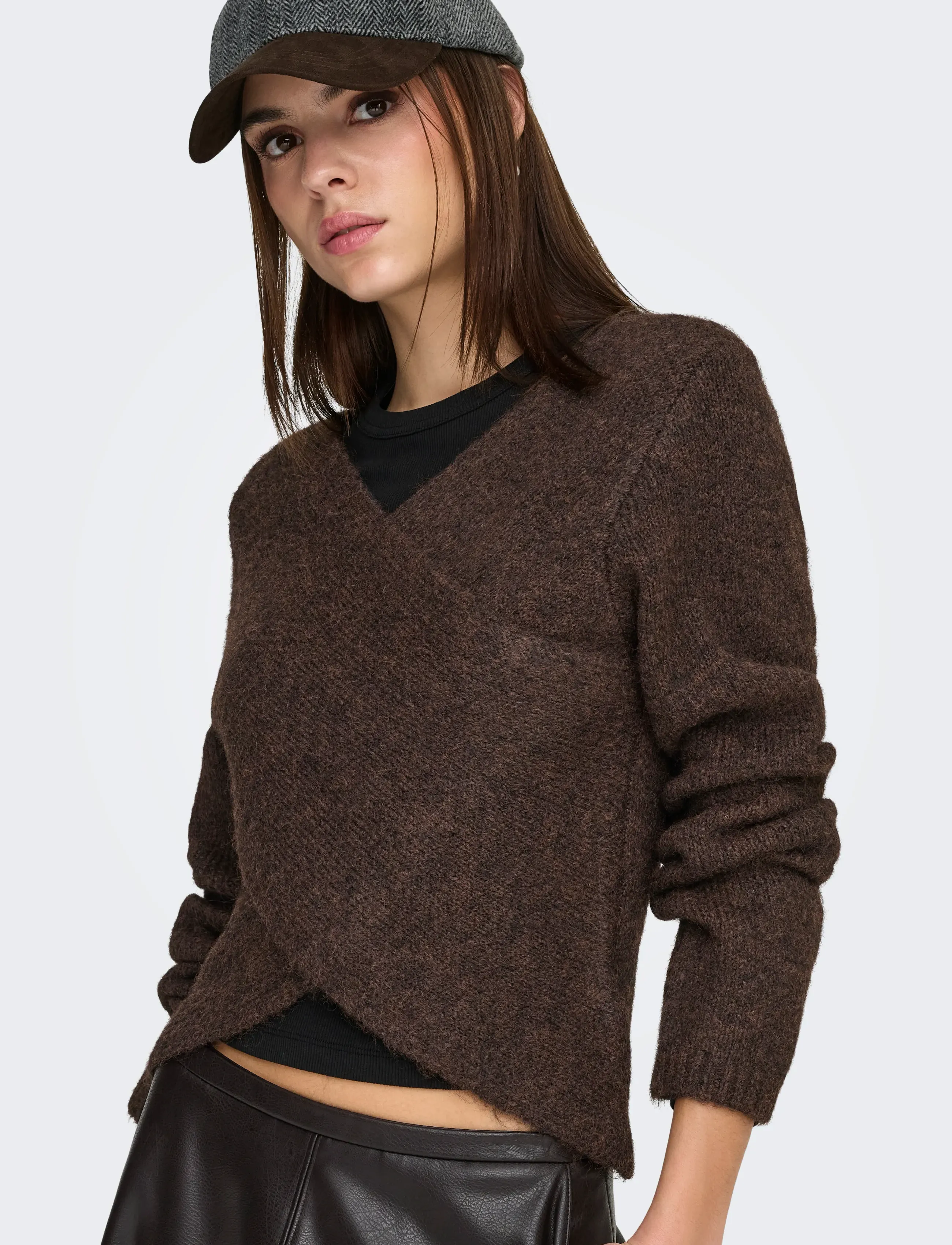ONLY - ONLZAGGIE LIFE LS V-NECK REVERSIB EX KNT - seal brown - 5