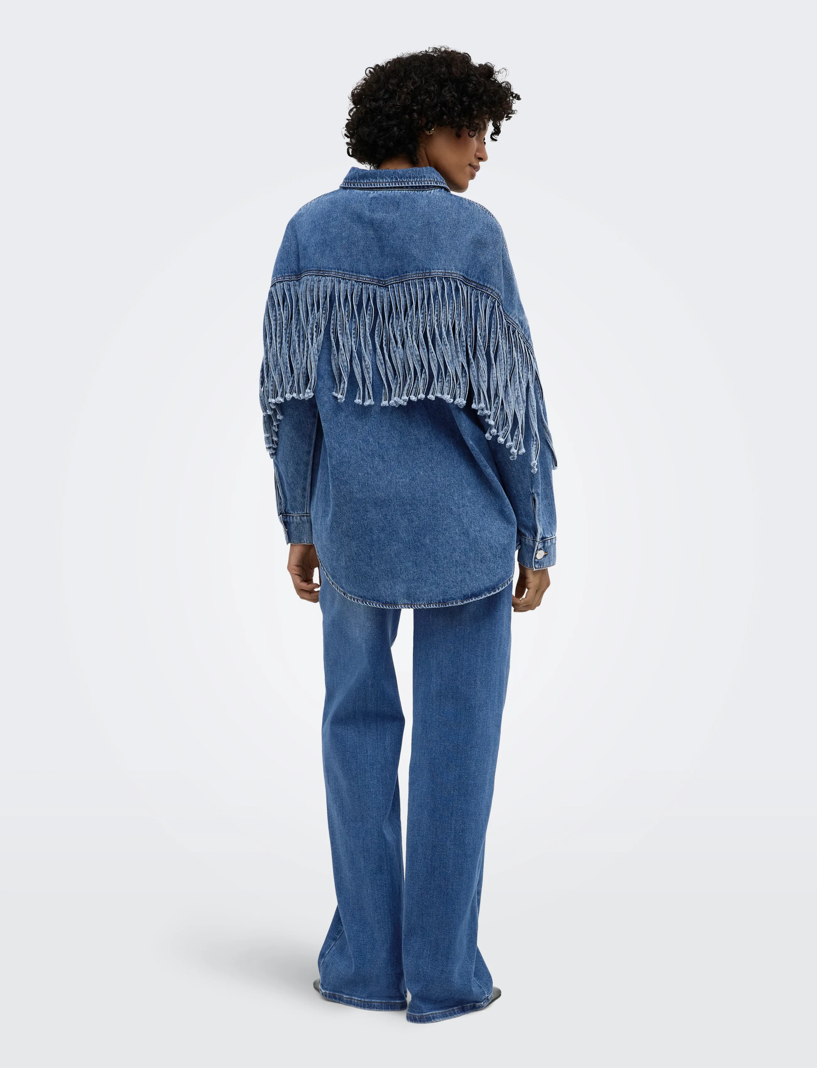 ONLY - ONLMAUREEN LS FRINGE DNM SHIRT AKM - teksasärgid - medium blue denim - 3