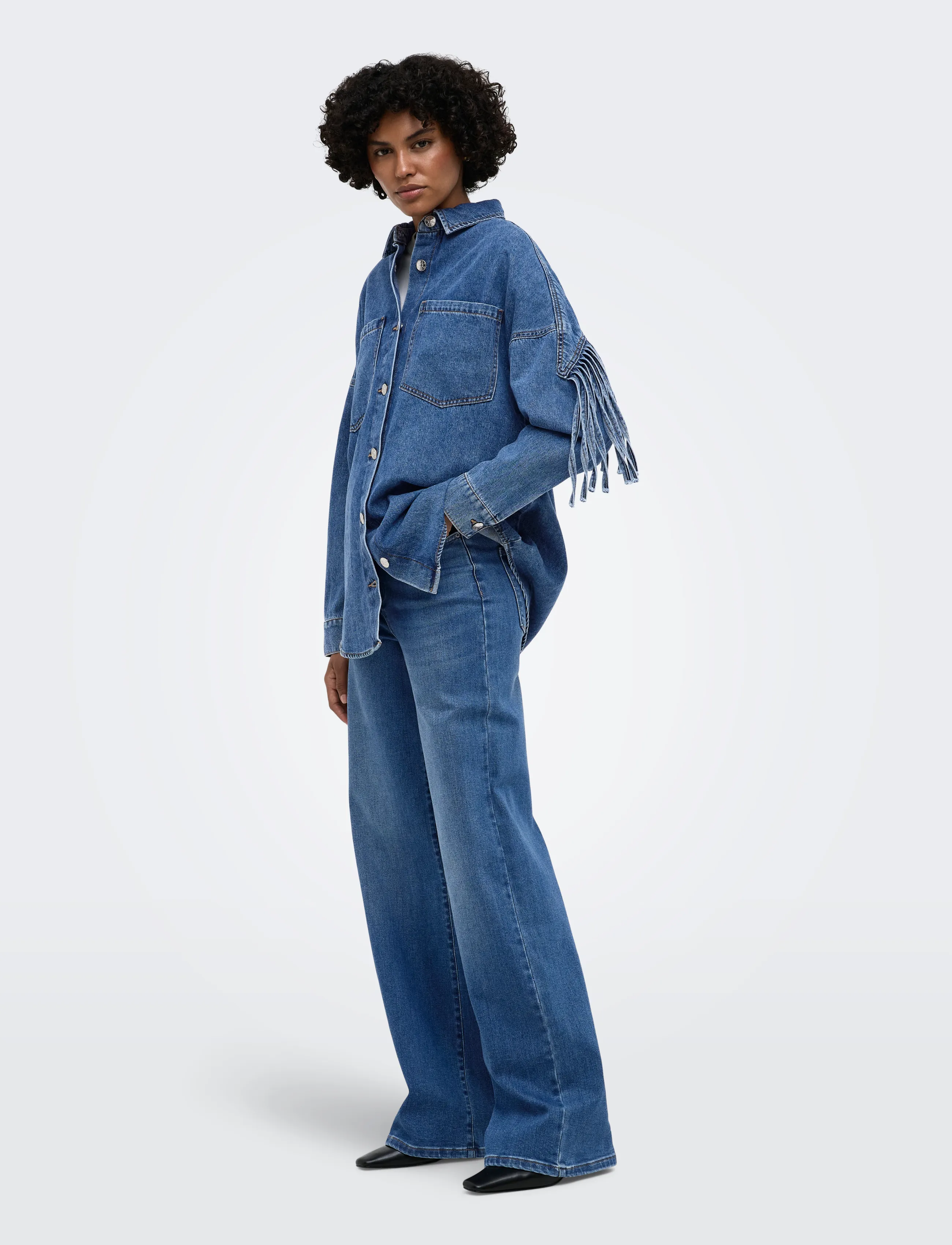 ONLY - ONLMAUREEN LS FRINGE DNM SHIRT AKM - teksasärgid - medium blue denim - 4
