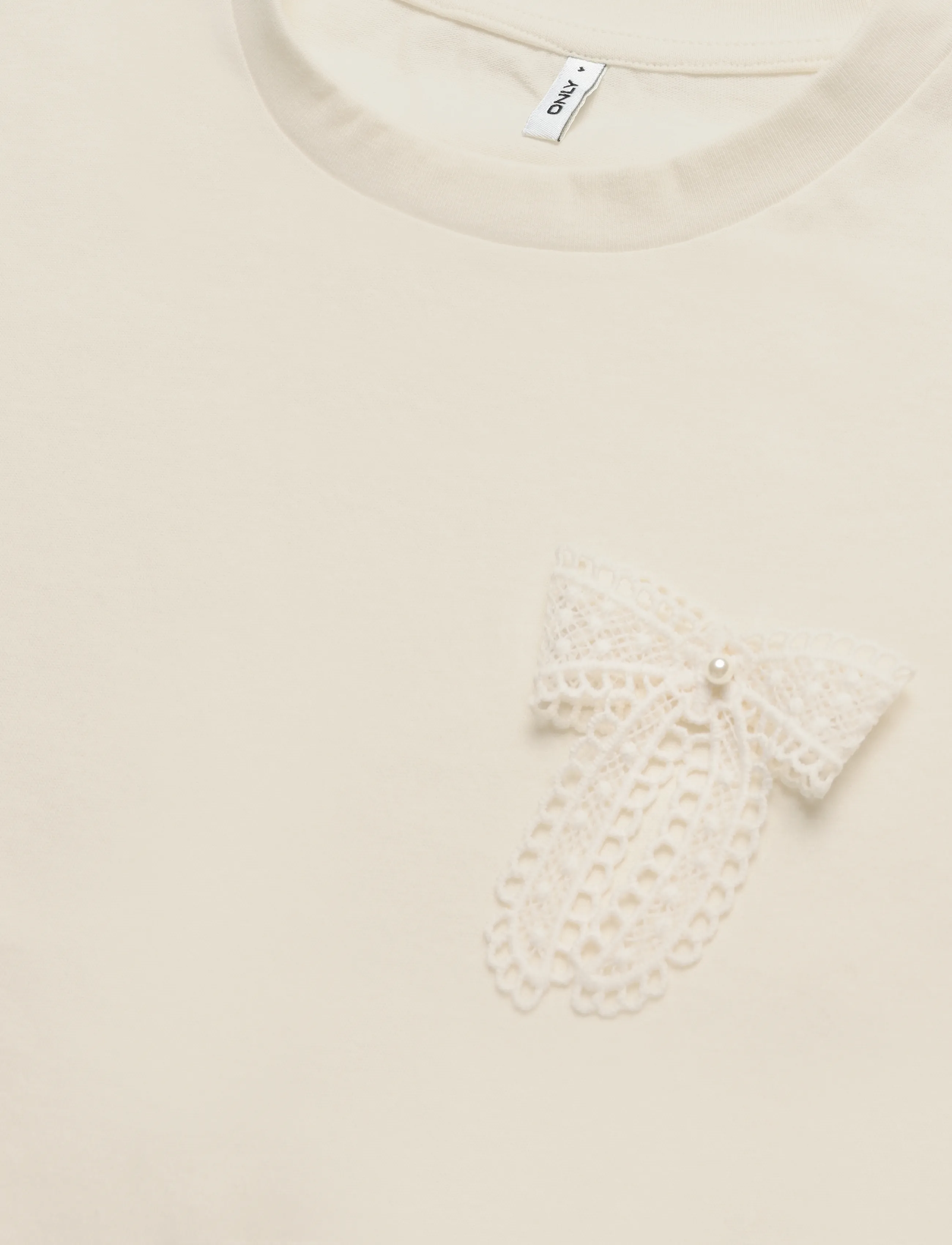 ONLY - ONLMILOU S/S O-NECK BOXY TOP JRS - t-shirts - cloud dancer - 2