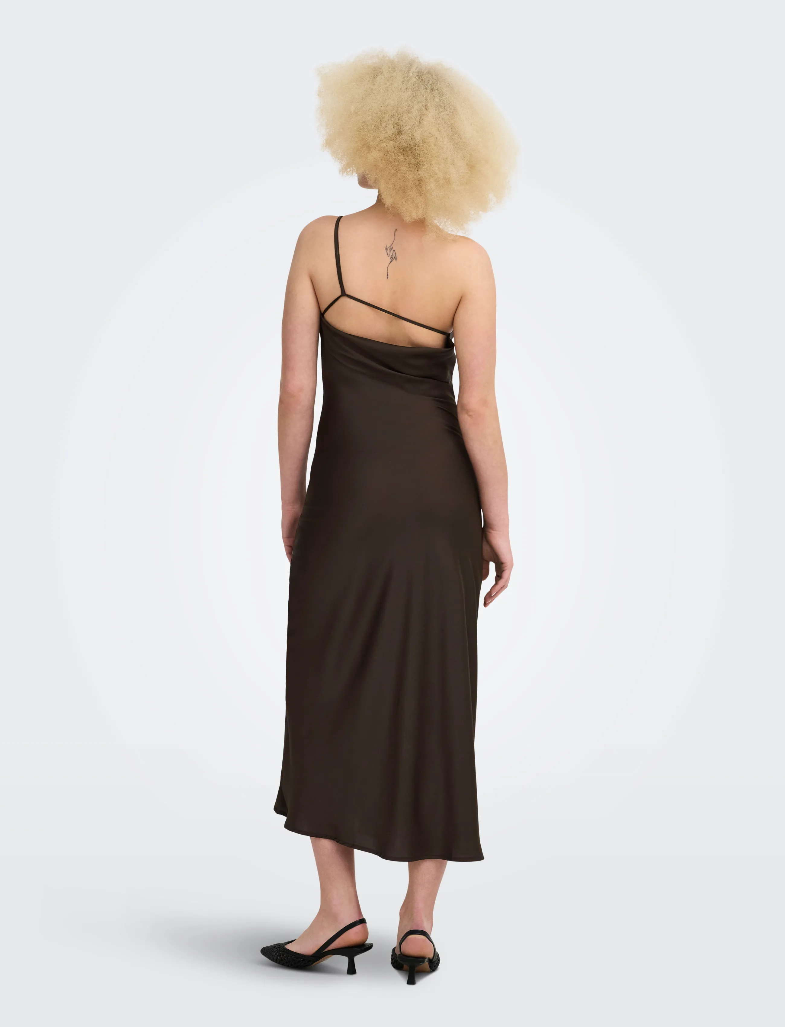 ONLY - ONLSKYE CHIGO ONE SHOULDER DRESS WVN EX - slip dresses - chocolate brown - 3