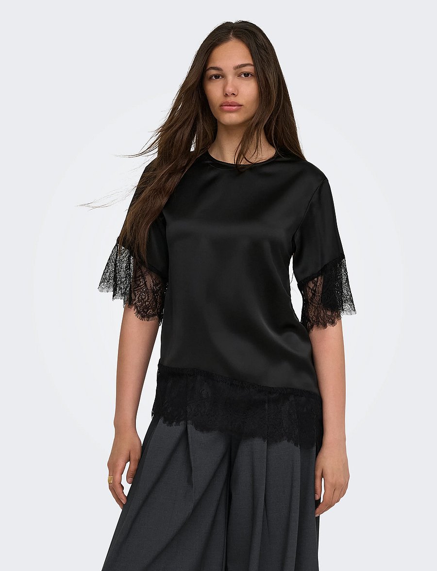 ONLY - ONLINDONA 2/4 SATIN LACE TOP WVN - kortärmade blusar - black - 0