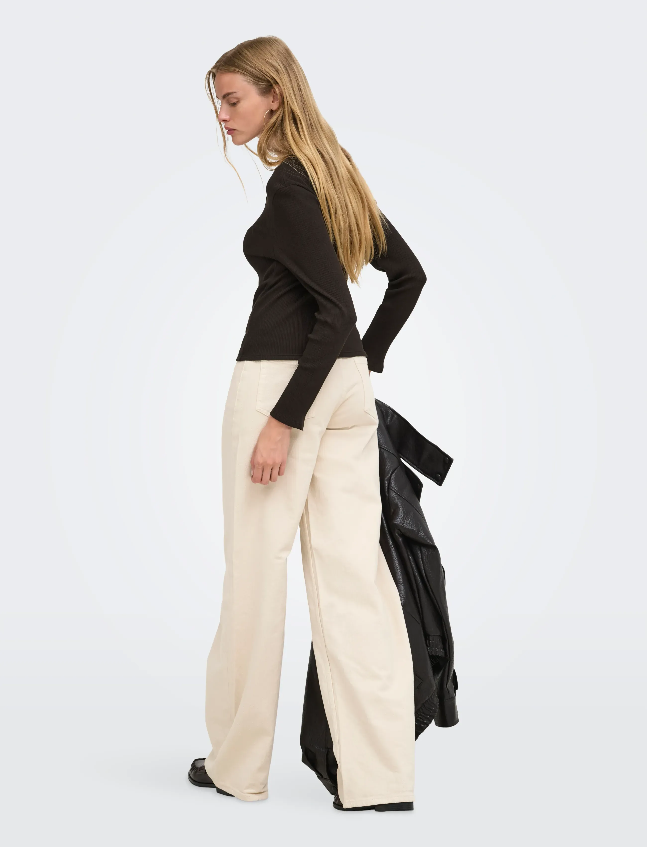 ONLY - ONLSARA SHARAI L/S V-NECK TOP JRS NOOS - langærmede toppe - chocolate torte - 3