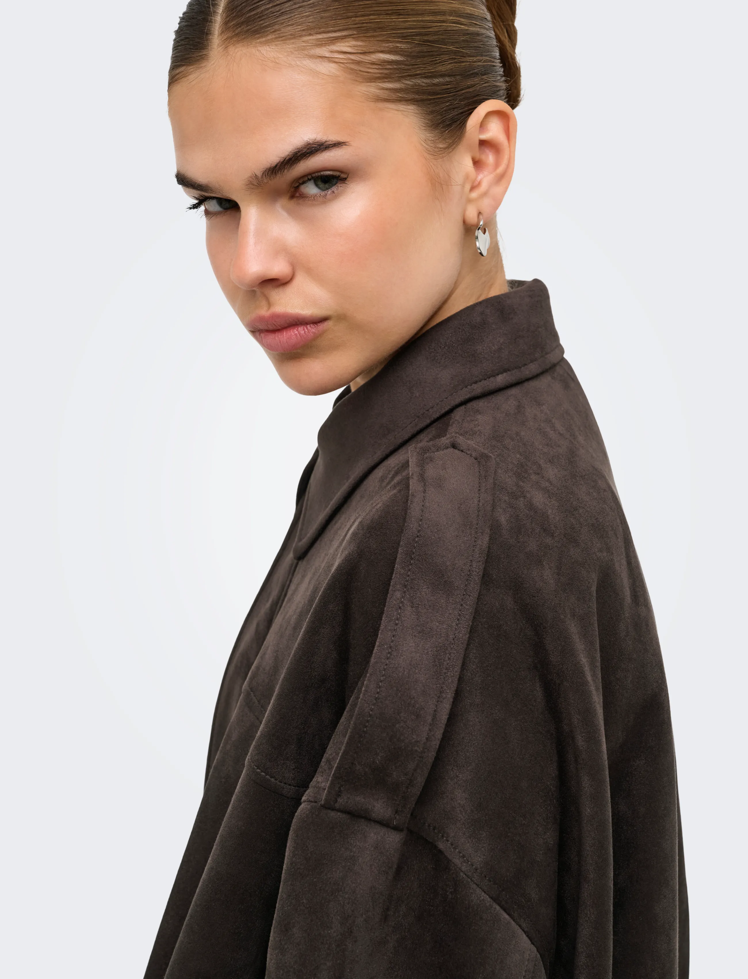 ONLY - ONLMOON-STINA FAUX SUEDE BOMBER PNT NOOS - frühlingsjacken - chocolate torte - 5