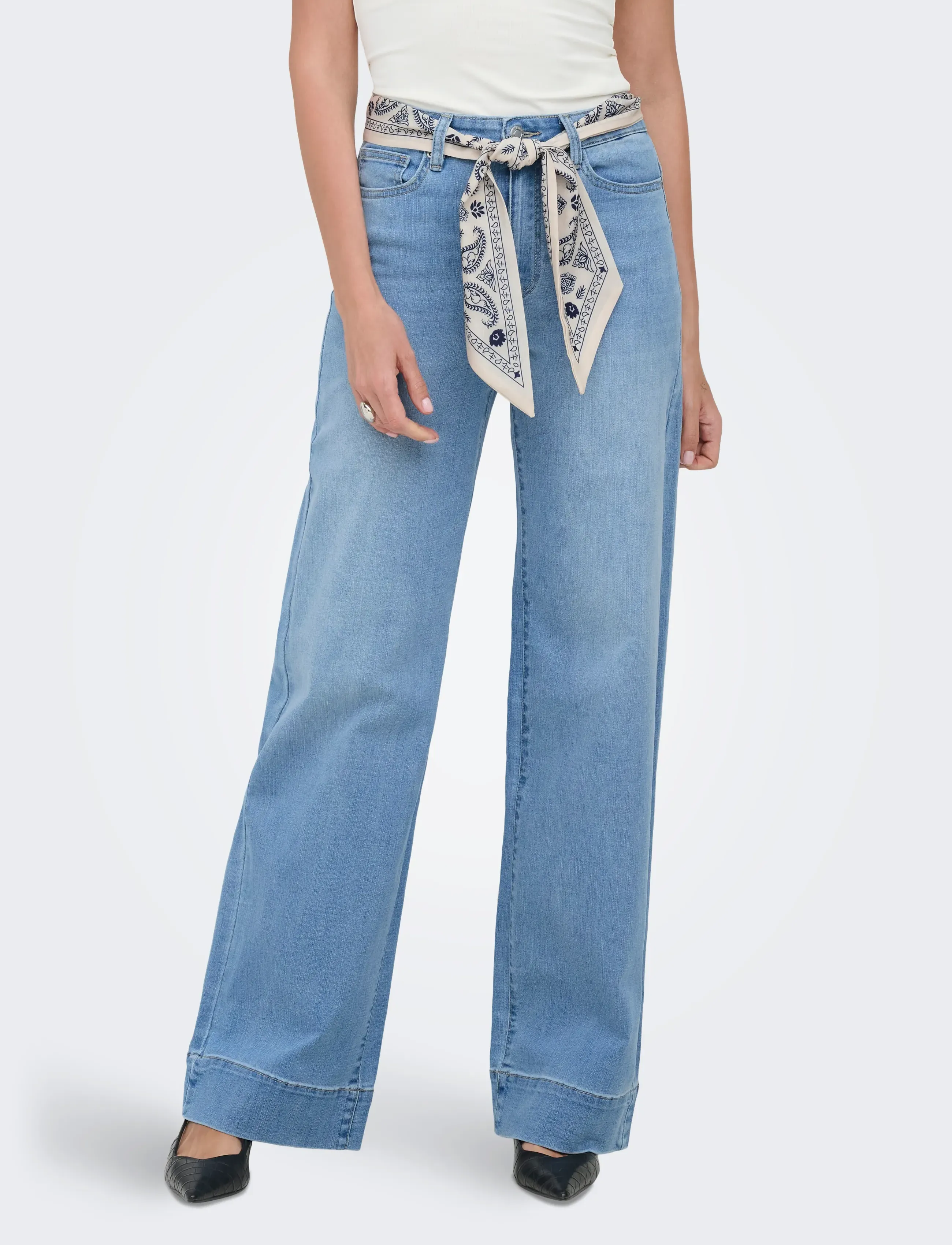 ONLY - ONLMADISON HW WIDE SCARF DNM GUA33 - hosen mit weitem bein - medium blue denim - 0
