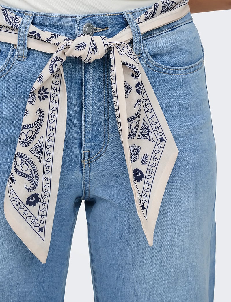ONLY - ONLMADISON HW WIDE SCARF DNM GUA33 - hosen mit weitem bein - medium blue denim - 5