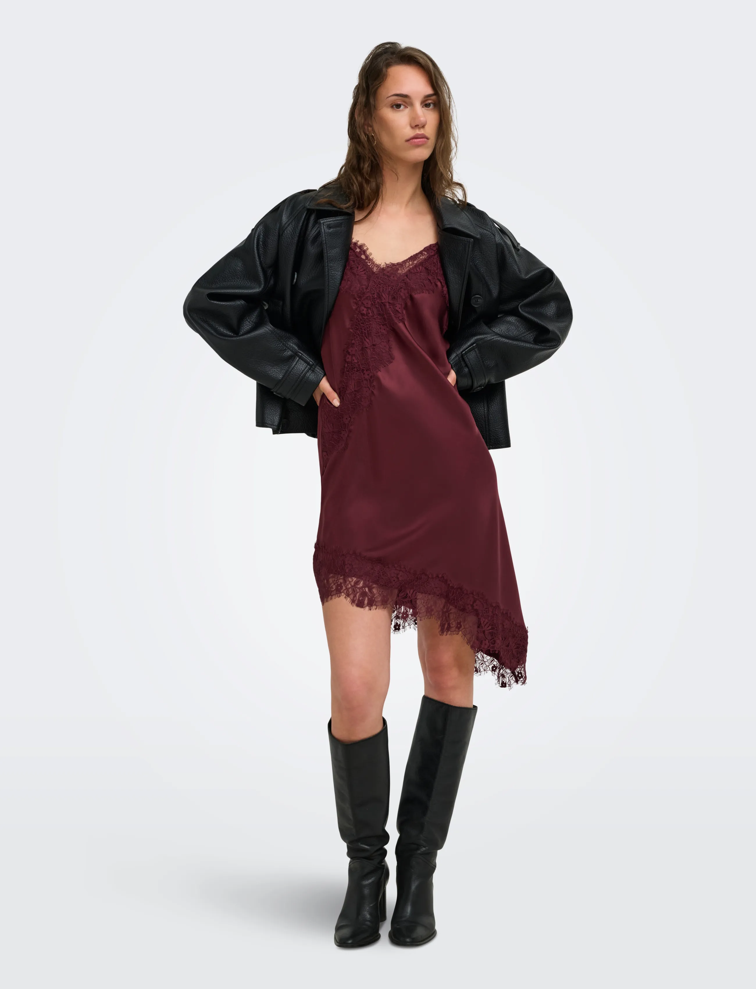 ONLY - ONLINDONA STRAP SATIN LACE DRESS WVN - slipklänningar - oxblood red - 4