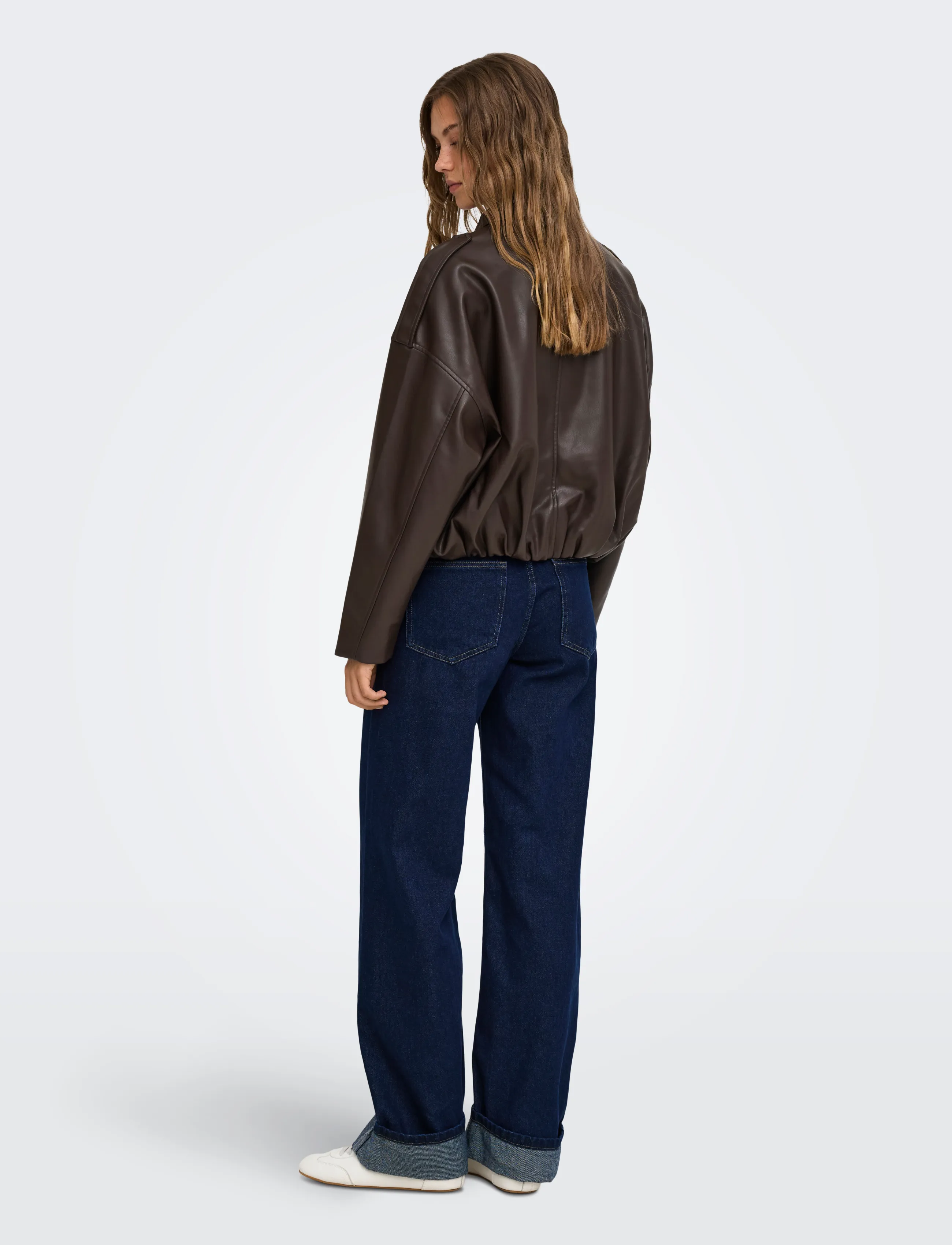 ONLY - ONLMOON-NELI L/S FAUX LEATHER BOMBER PNT - chocolate torte - 3