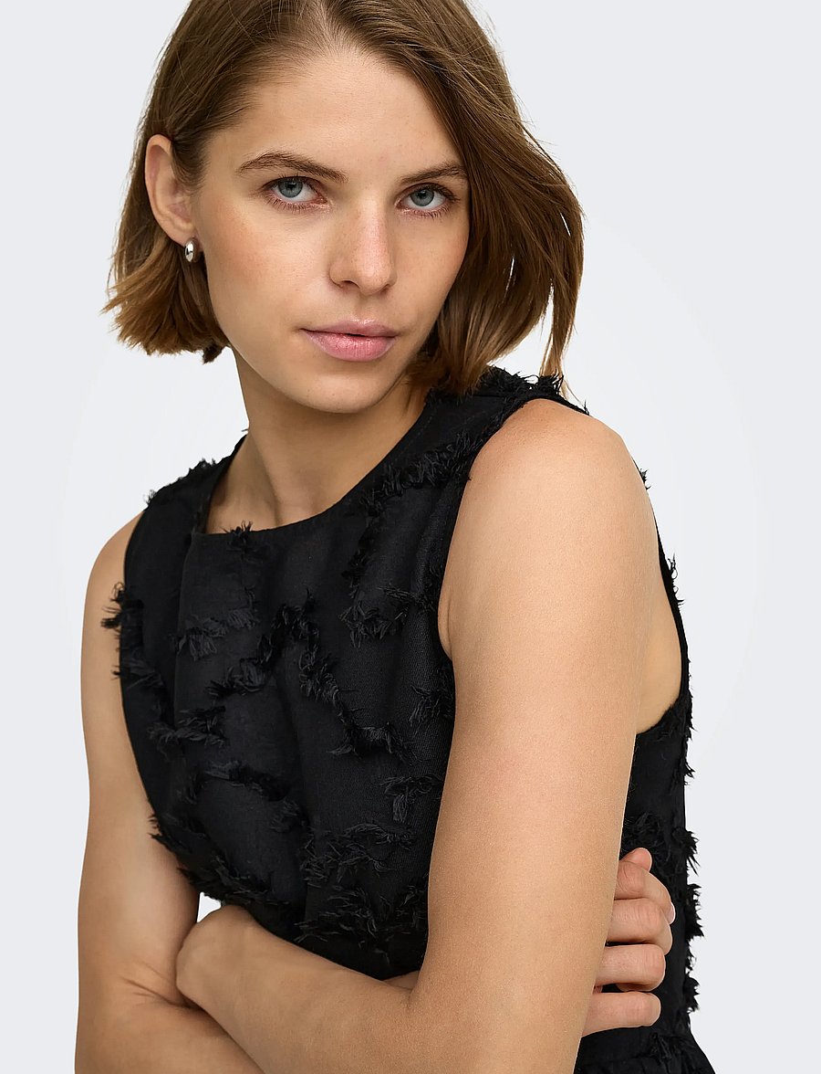 ONLY - ONLMETINA S/L JACQUARD DOBBY TOP WVN - Ärmlösa blusar - black - 5