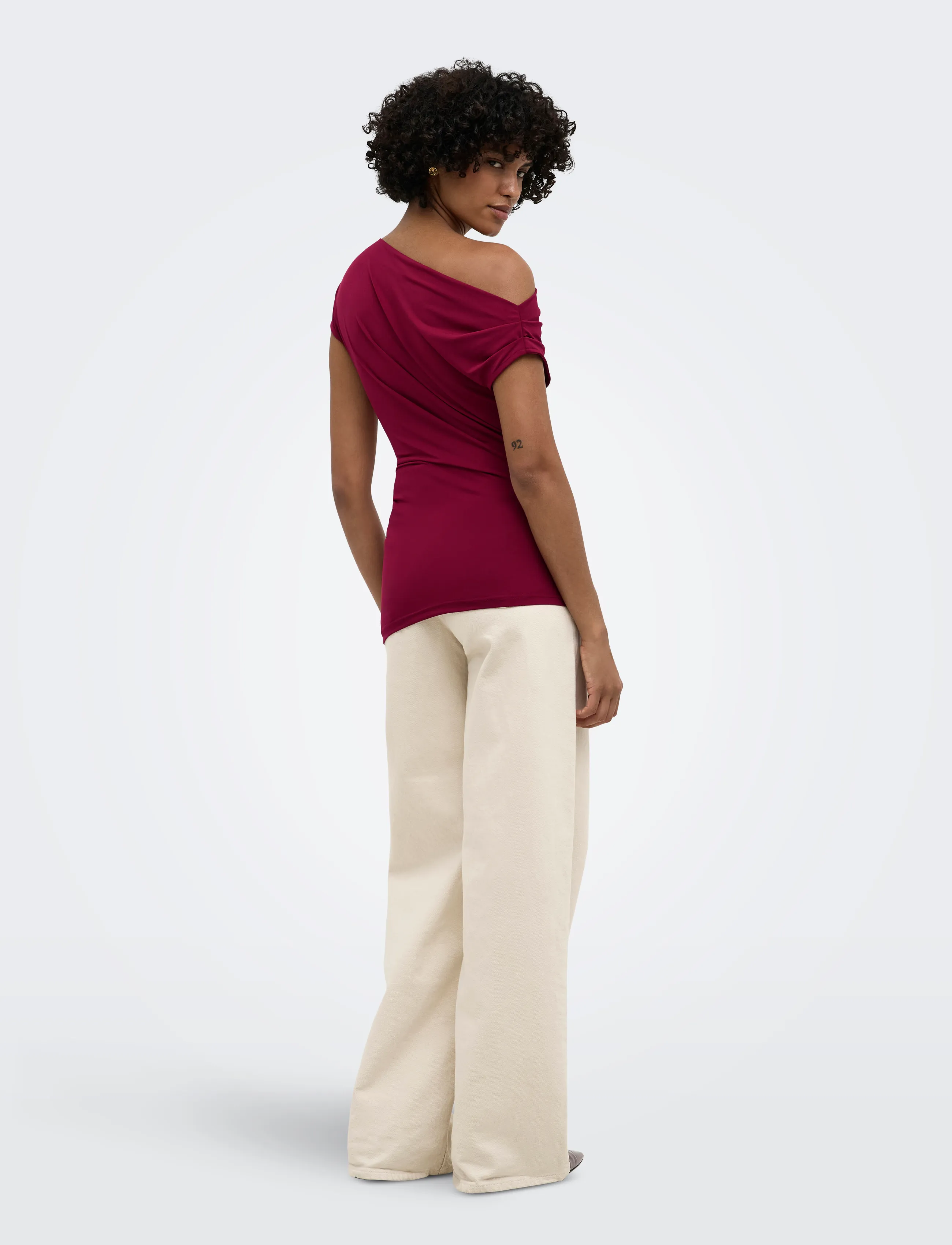 ONLY - ONLARIA S/L ASSYMETRIC TOP JRS - t-shirts - rumba red - 3