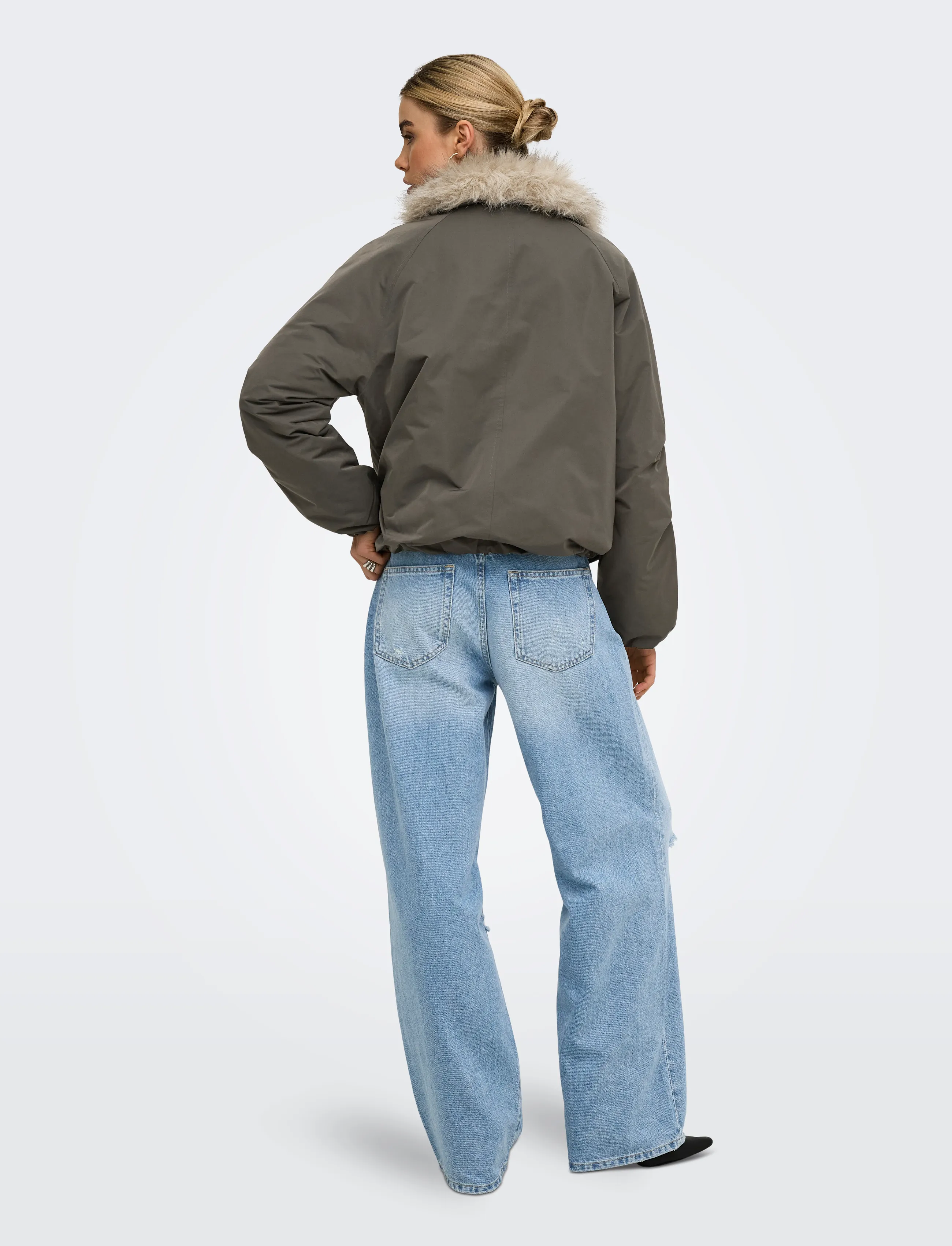 ONLY Onlaudrey Fur Collar Bomber Otw jackor dam – bild 2
