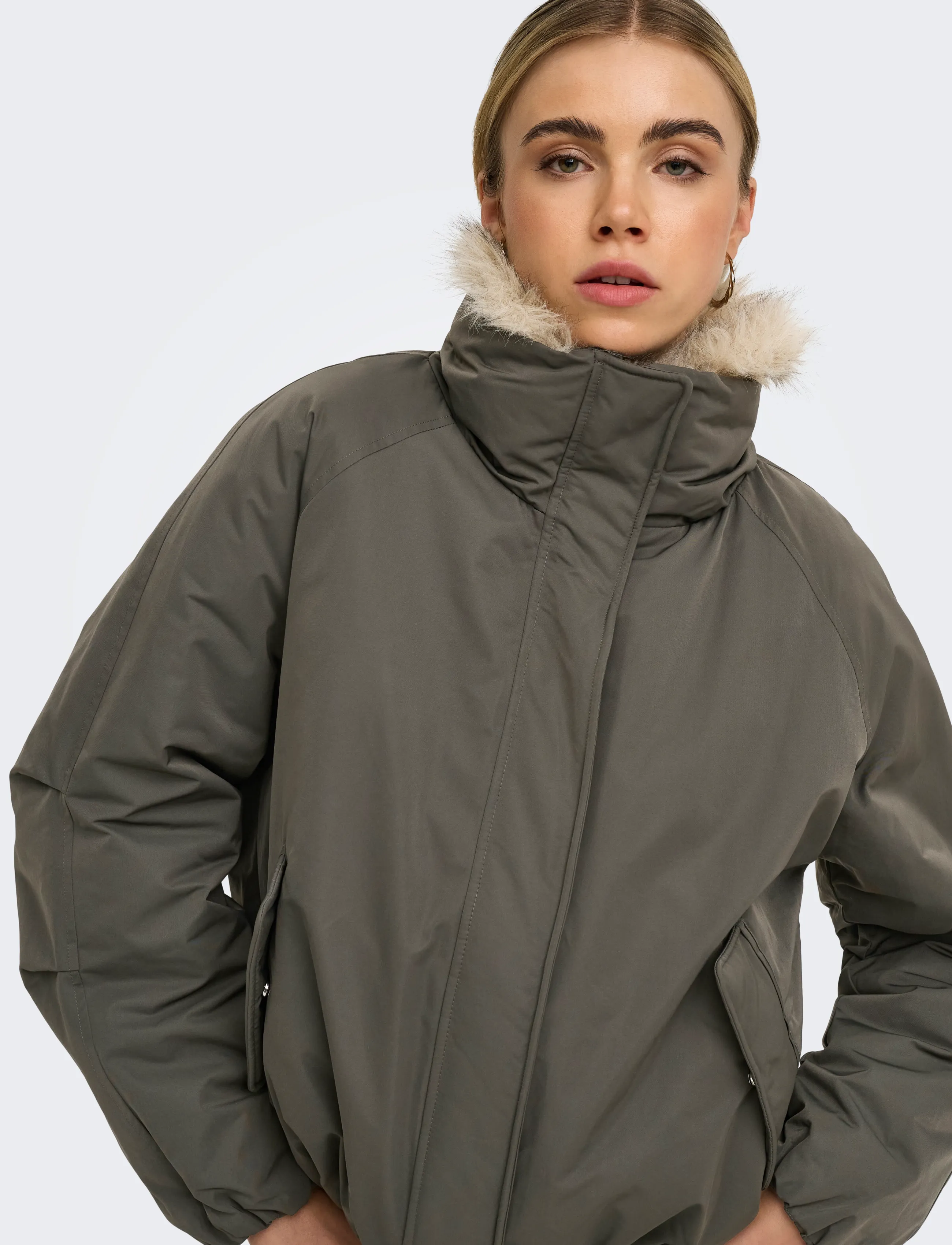 ONLY Onlaudrey Fur Collar Bomber Otw jackor dam – bild 5