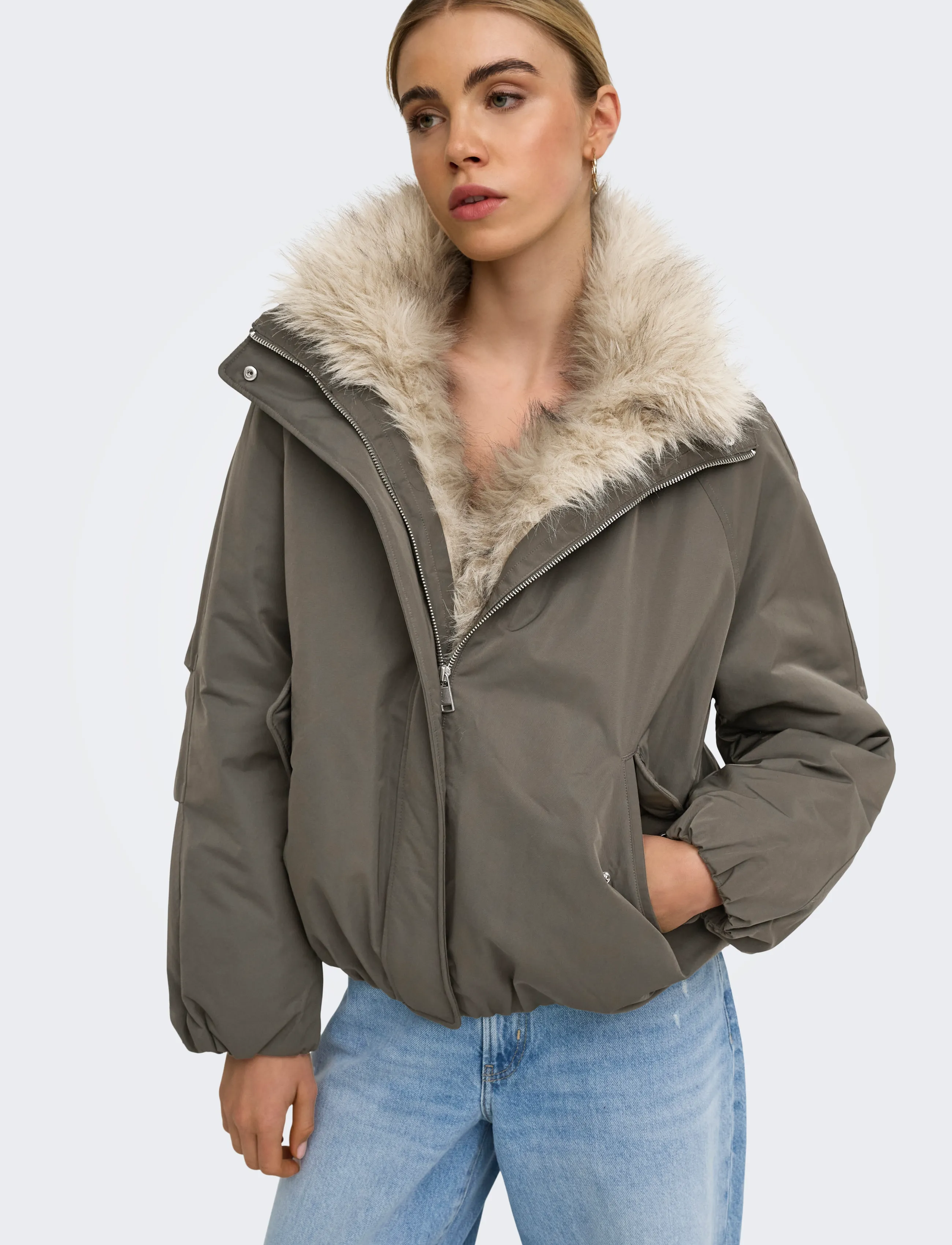 ONLY Onlaudrey Fur Collar Bomber Otw jackor dam – bild 6